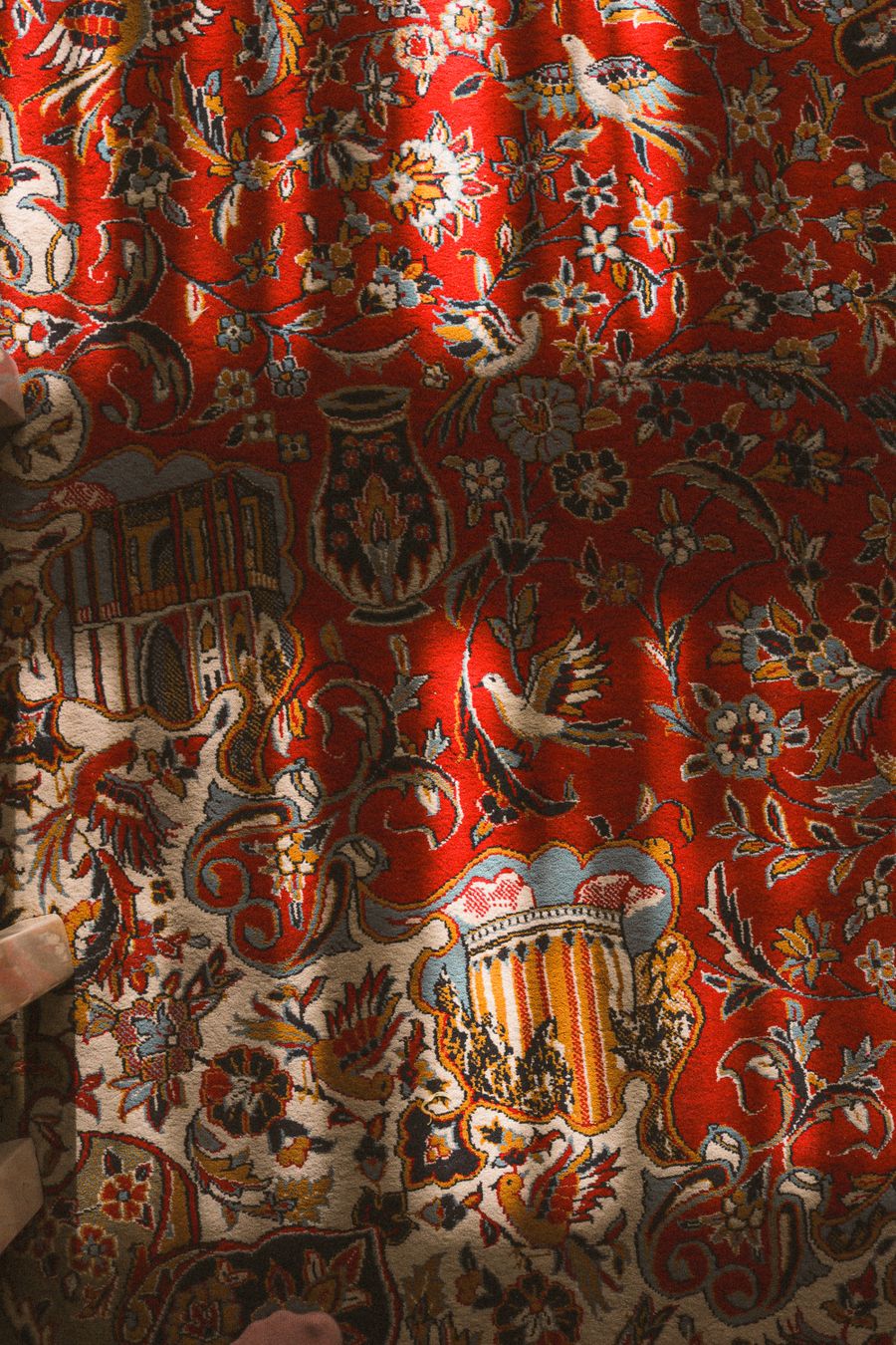 Carpet Washing and Stain Cleaning Al Wurud – Persian rug with floral and bird motifs