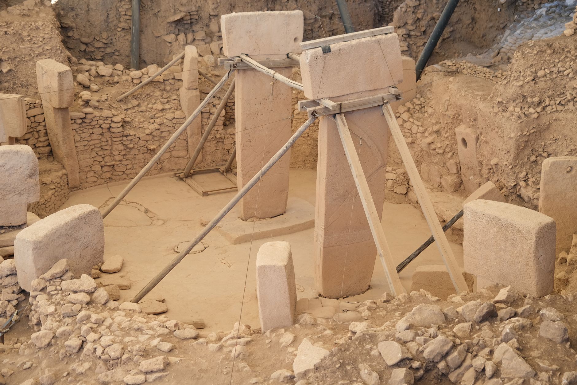 Explore the ancient stone structures of Göbekli Tepe, an archaeological wonder in Turkey.