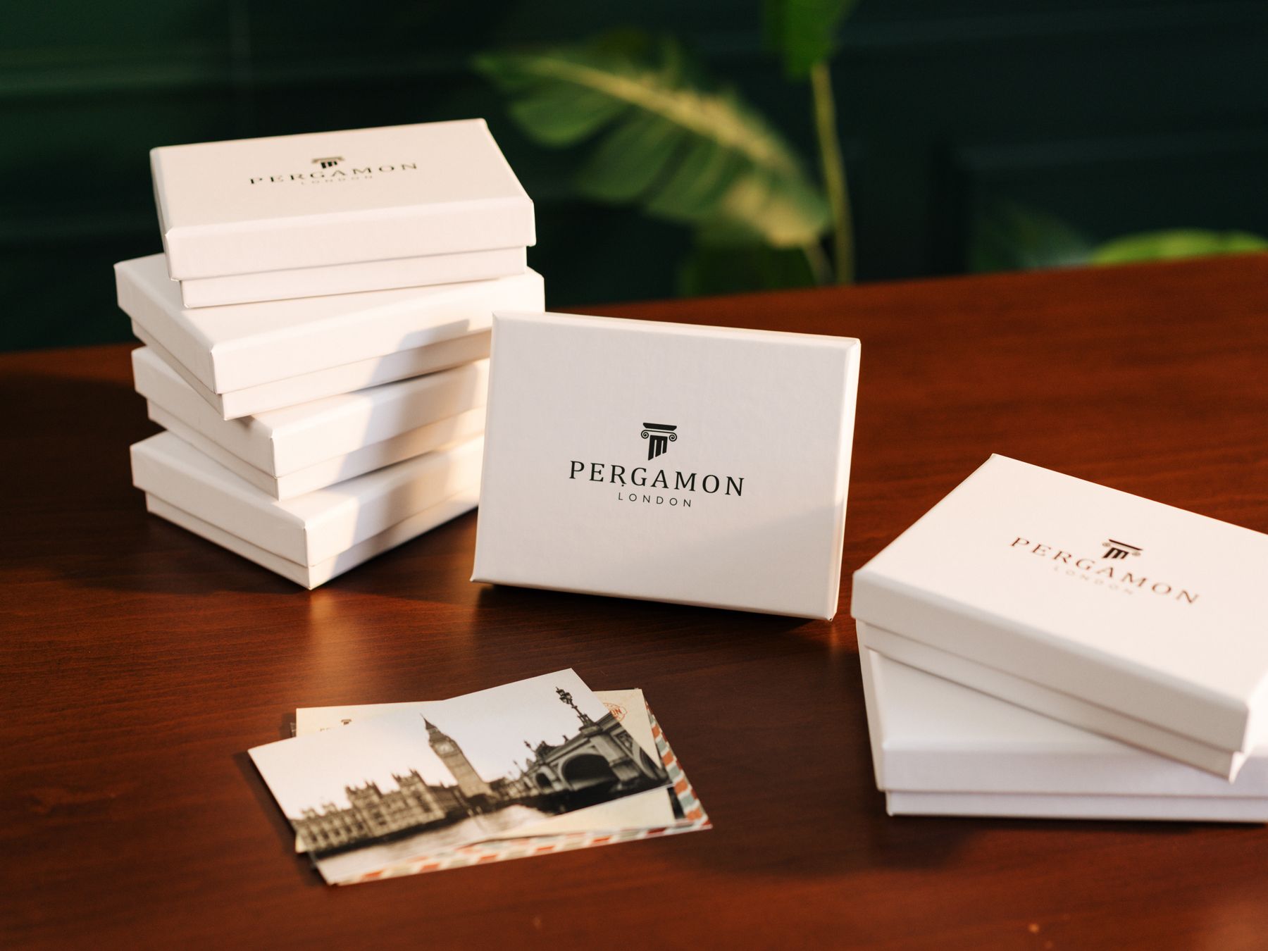 Beauly — professional packers wrapping and boxing belongings