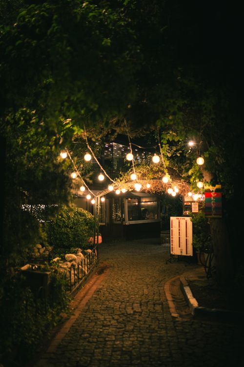 Charming Evening Walkway in Istanbul · Free Stock Photo