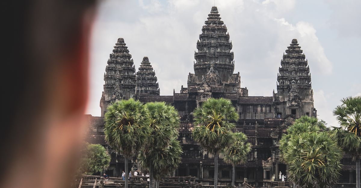 Cambodia: manufacturing CSR focused on worker well-being and literacy programs Cambodia: manufacturing CSR focused on worker well-being and literacy programs