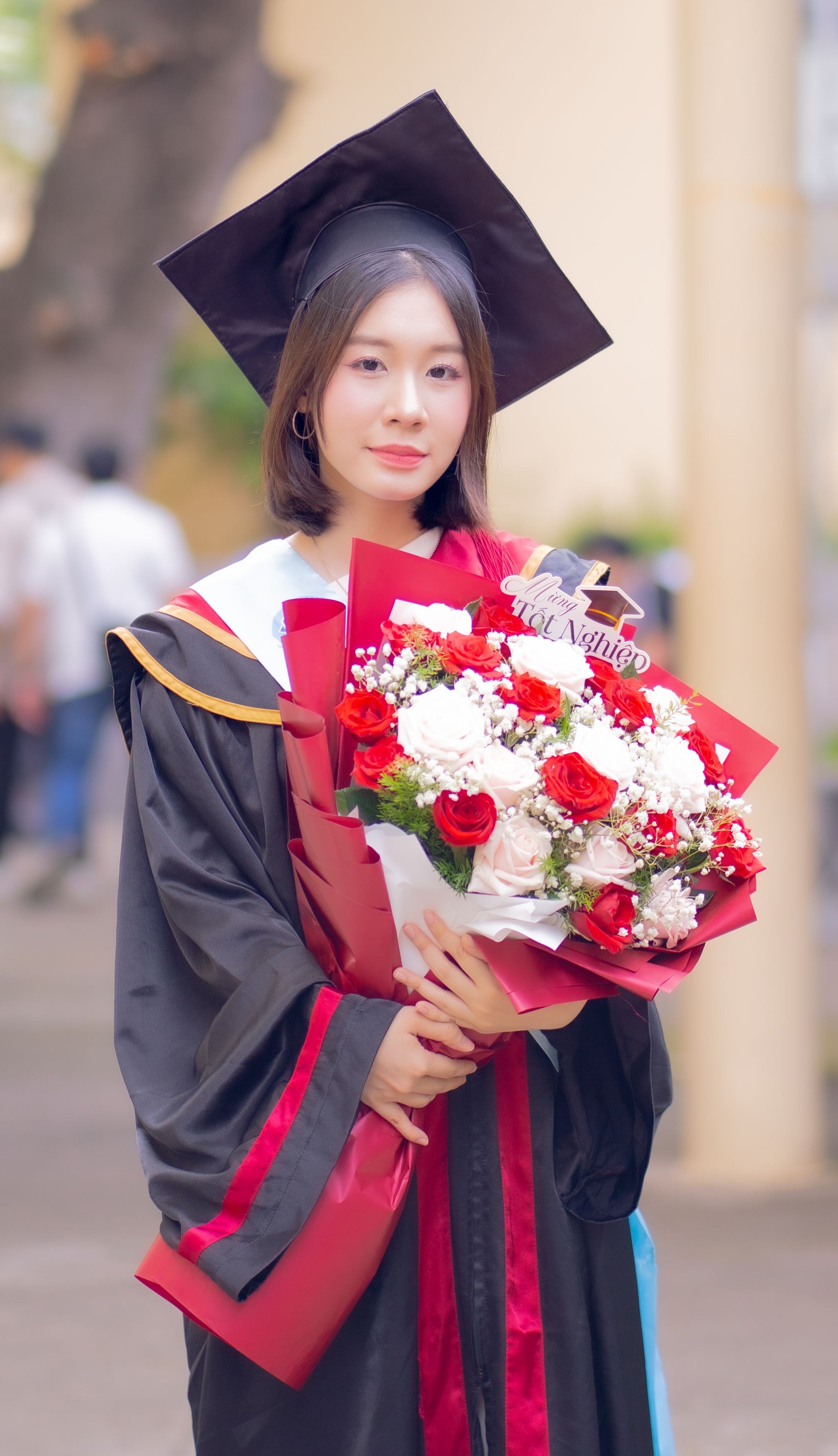 Kết Hợp Hoa Tươi và Trái Cây: Giỏ Quà Độc Đáo Và Sang Trọng Tại Vũng Tàu