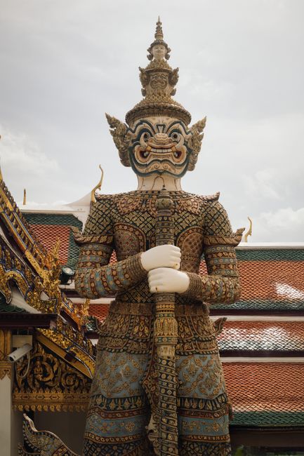 Muay Thai VS Silat: Perbandingan Detail Muay Thai VS Silat: Perbandingan Detail