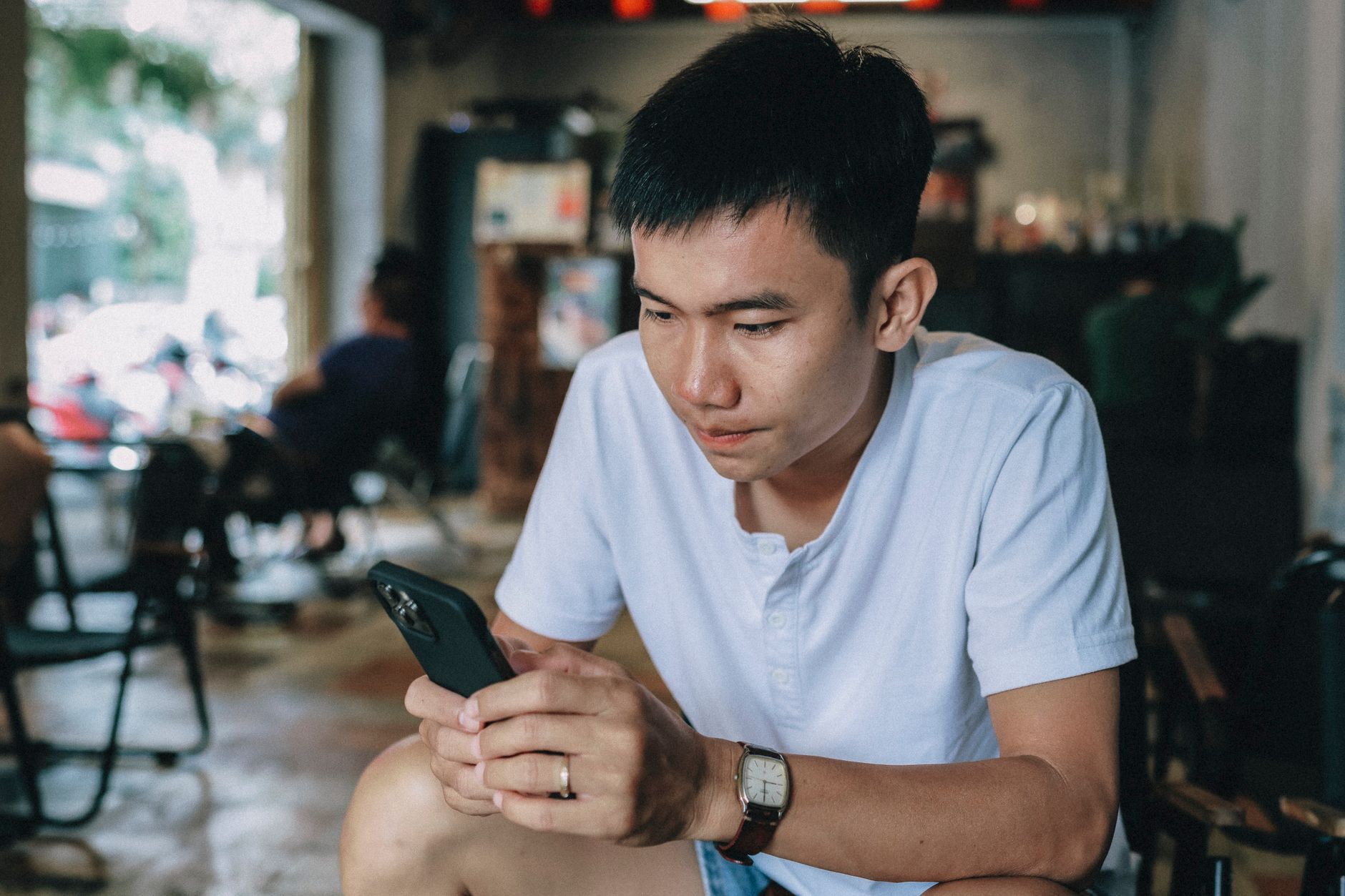 Vinted Bans Over 4,000 Users Amid Counterfeit Concerns