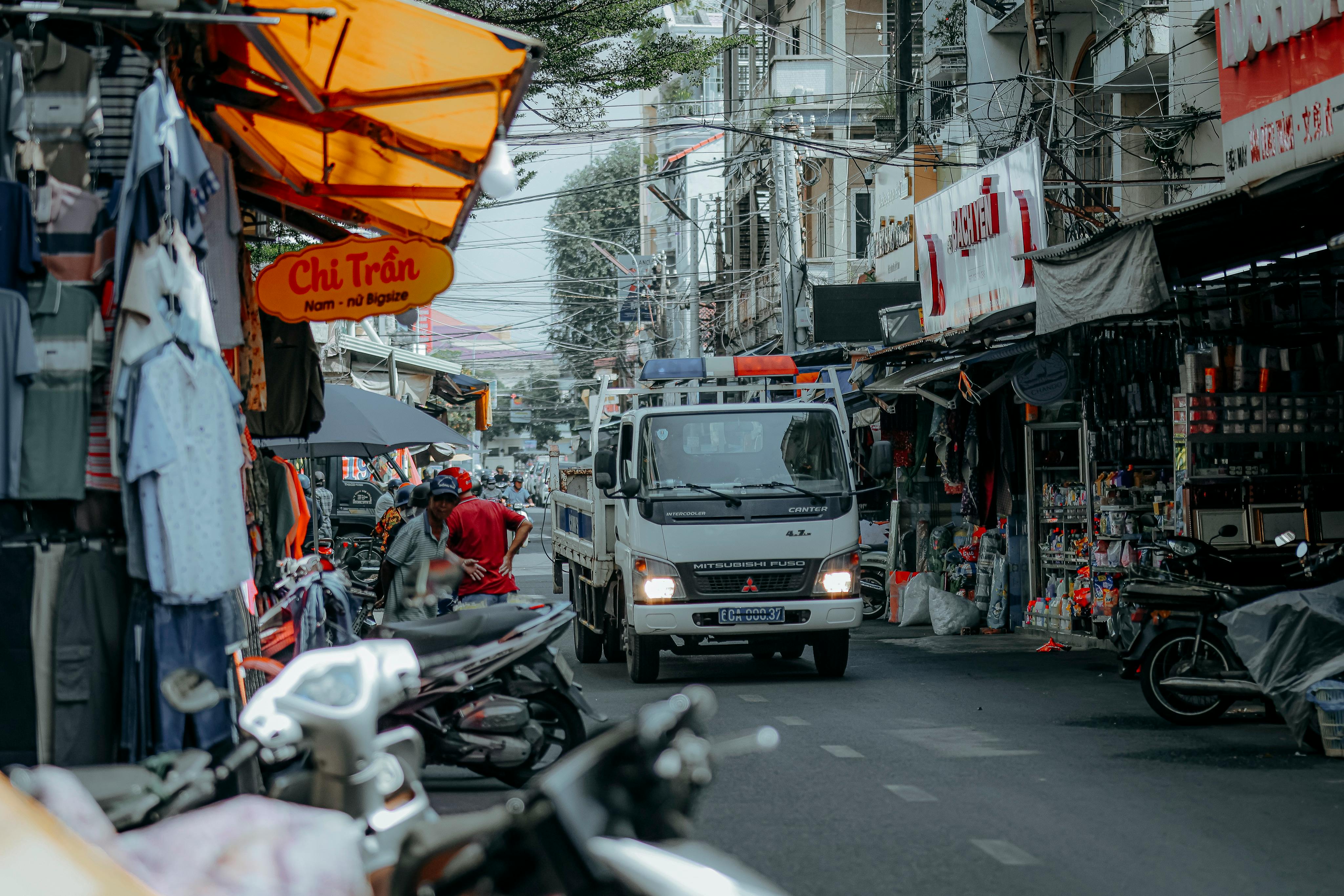 Commercial Fleet Sales Jump 22% in August — Photo by 🇻🇳🇻🇳Nguyễn Tiến Thịnh 🇻🇳🇻🇳 on Pexels