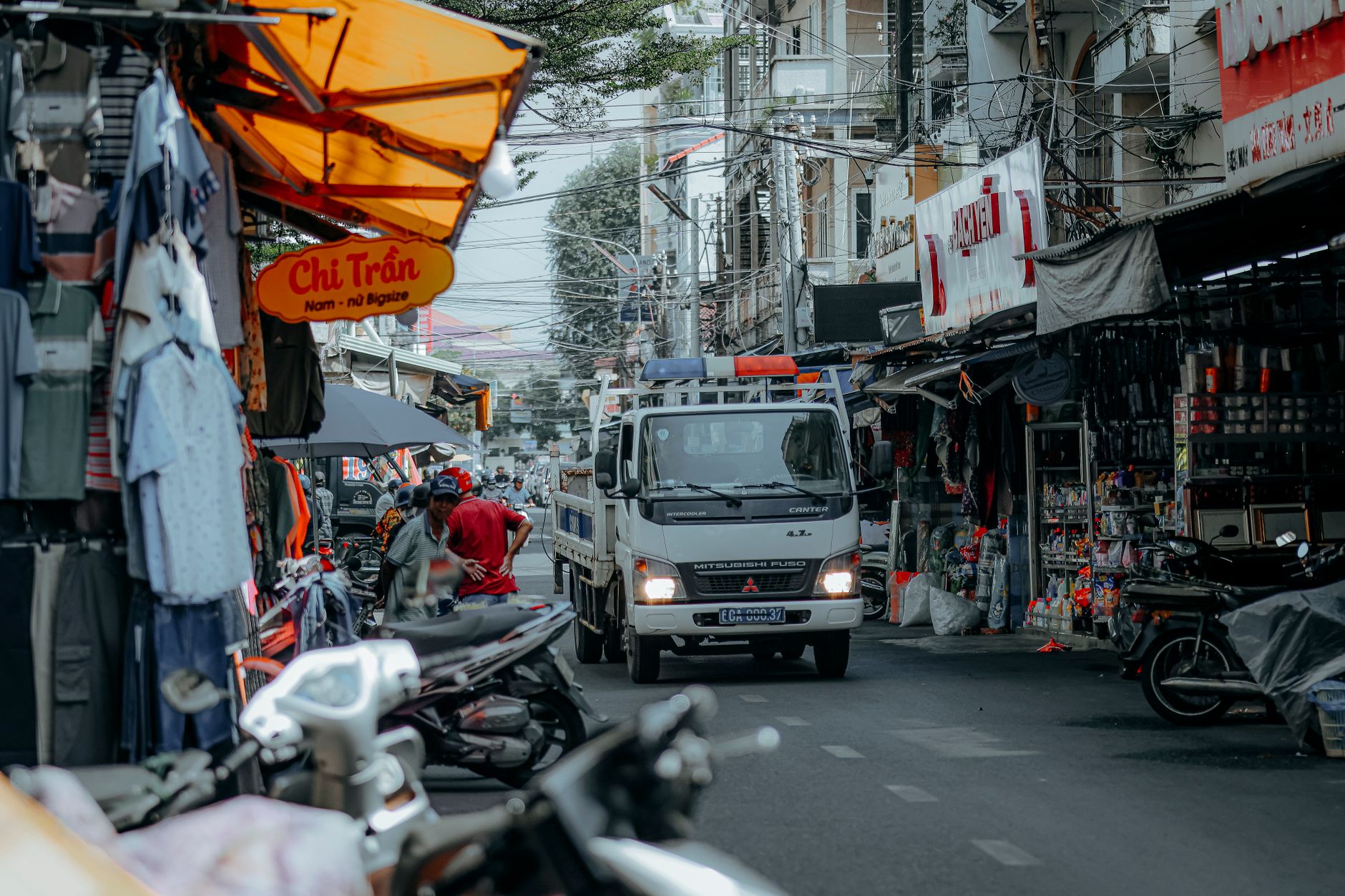 Thị trường FMCG Việt Nam 2026: Nhà bán lẻ quốc tế tăng cường tìm nguồn cung, logistics và giá nguyên liệu biến động