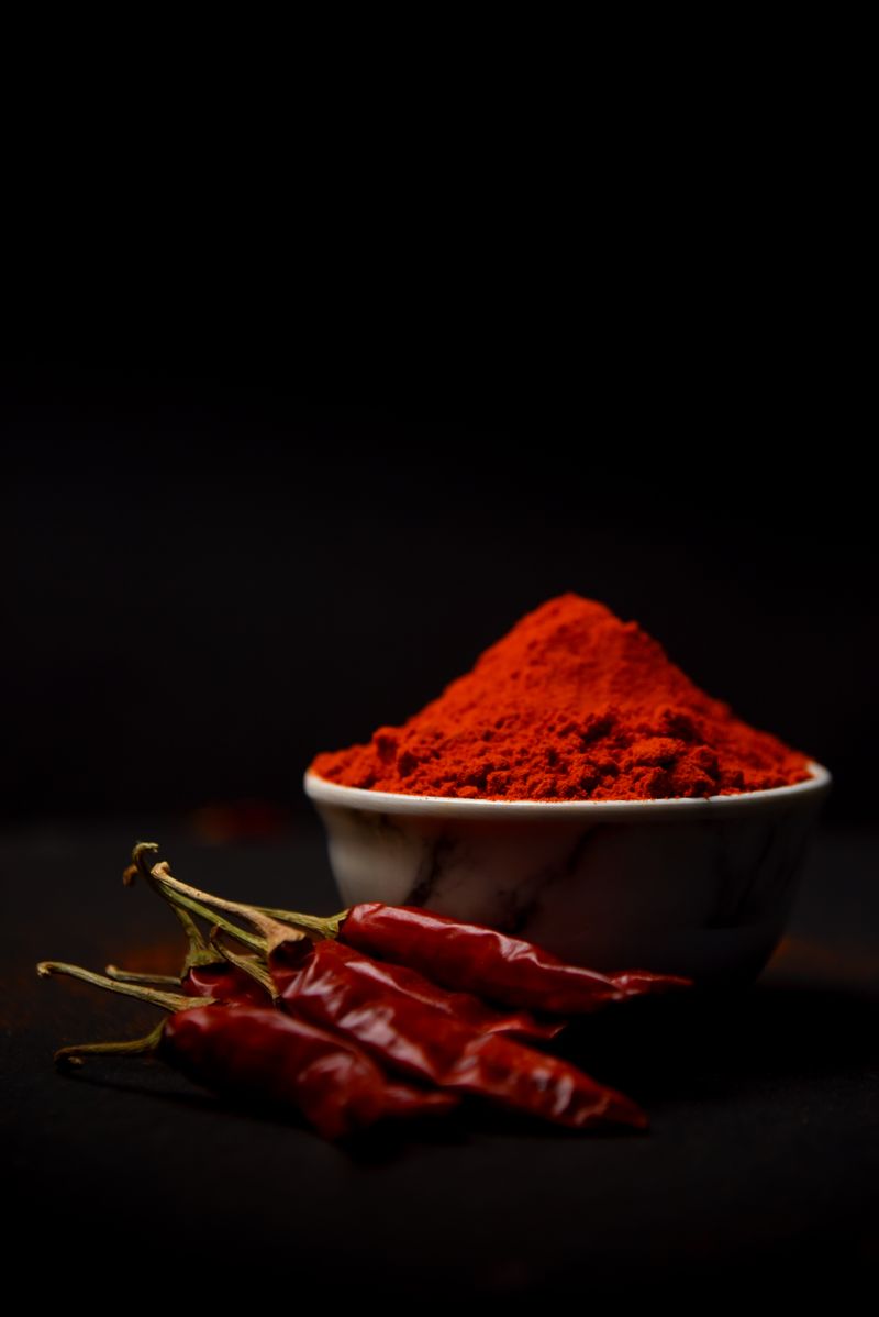 Real red chilli powder with whole dry red chillies