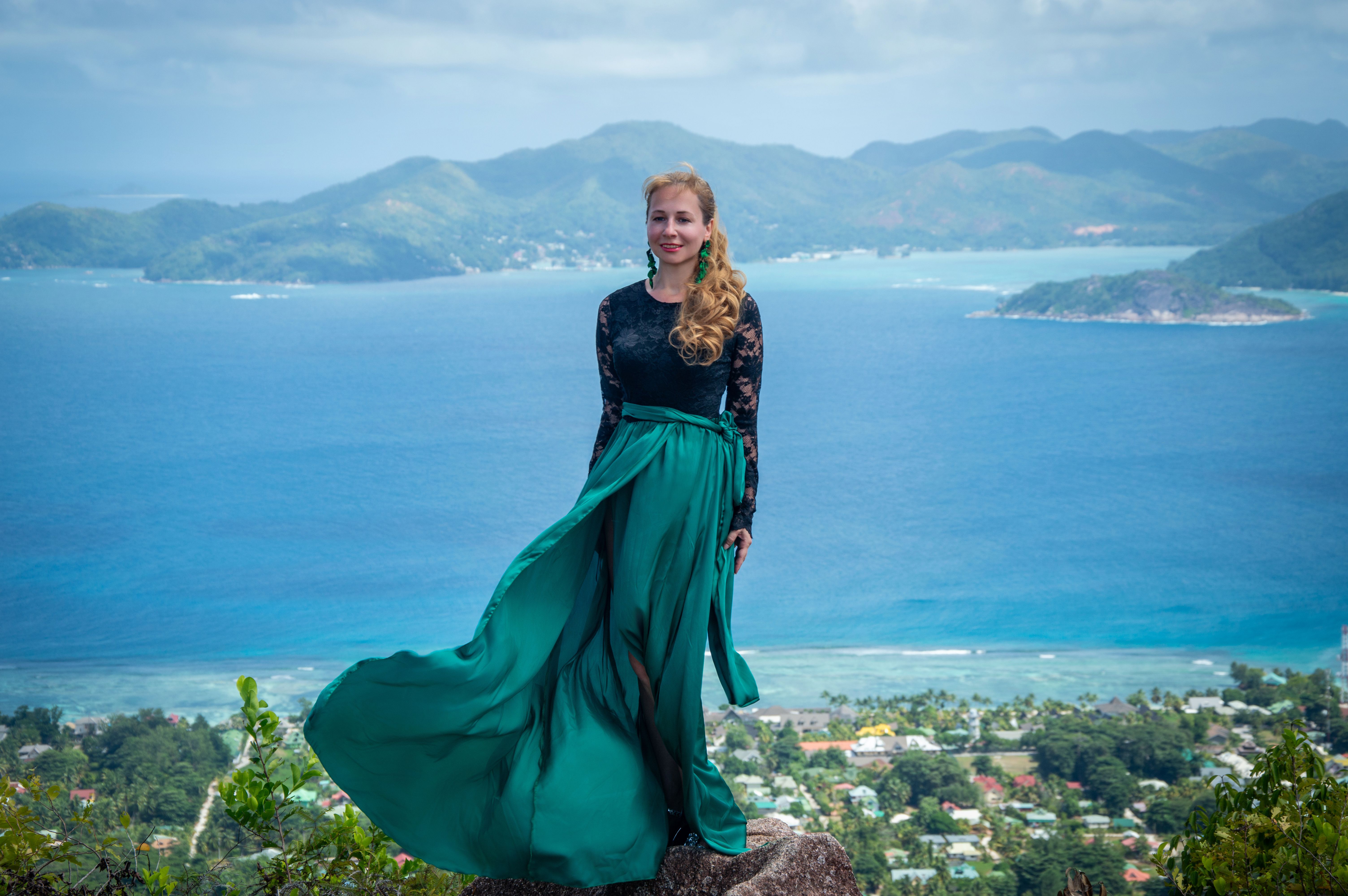flowing green dress Cuidao Dress in Aquamarine – SVRN main image 1