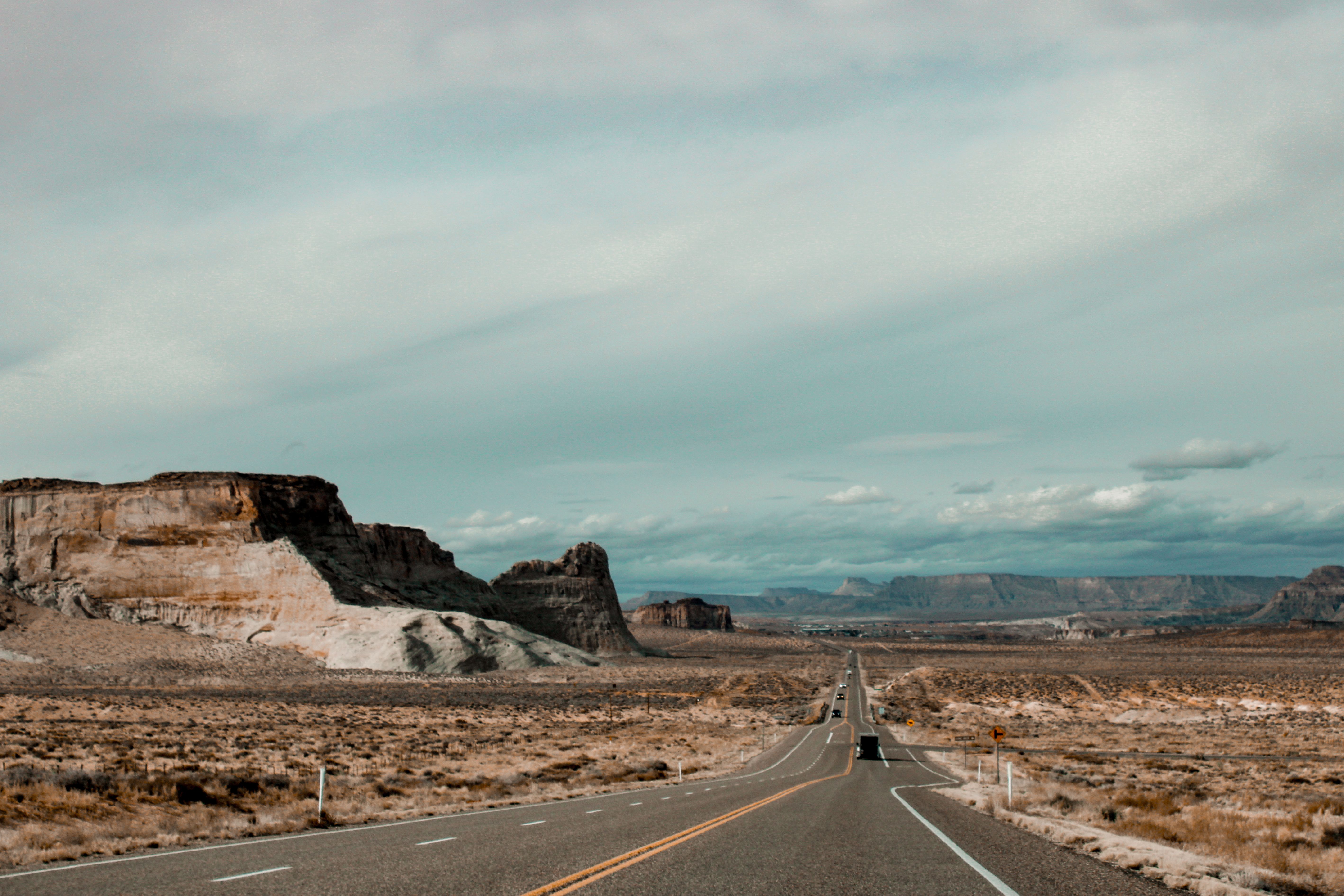 Carretera Panorámica A Través Del Paisaje Del Desierto De Utah · Foto ...