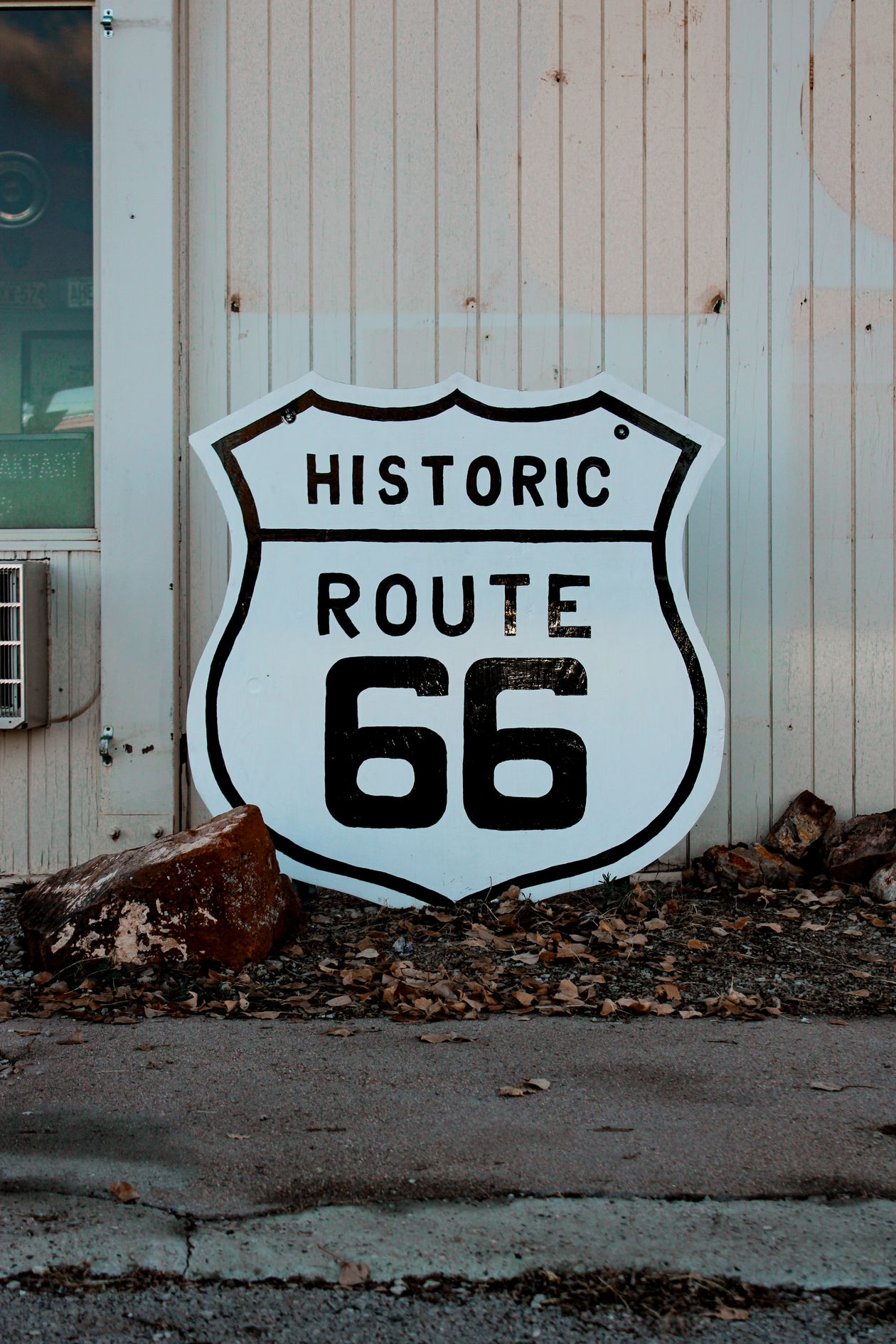 Route 66 Turns 100 in 2026, the eSIM Guide for America's Most Legendary Road Trip