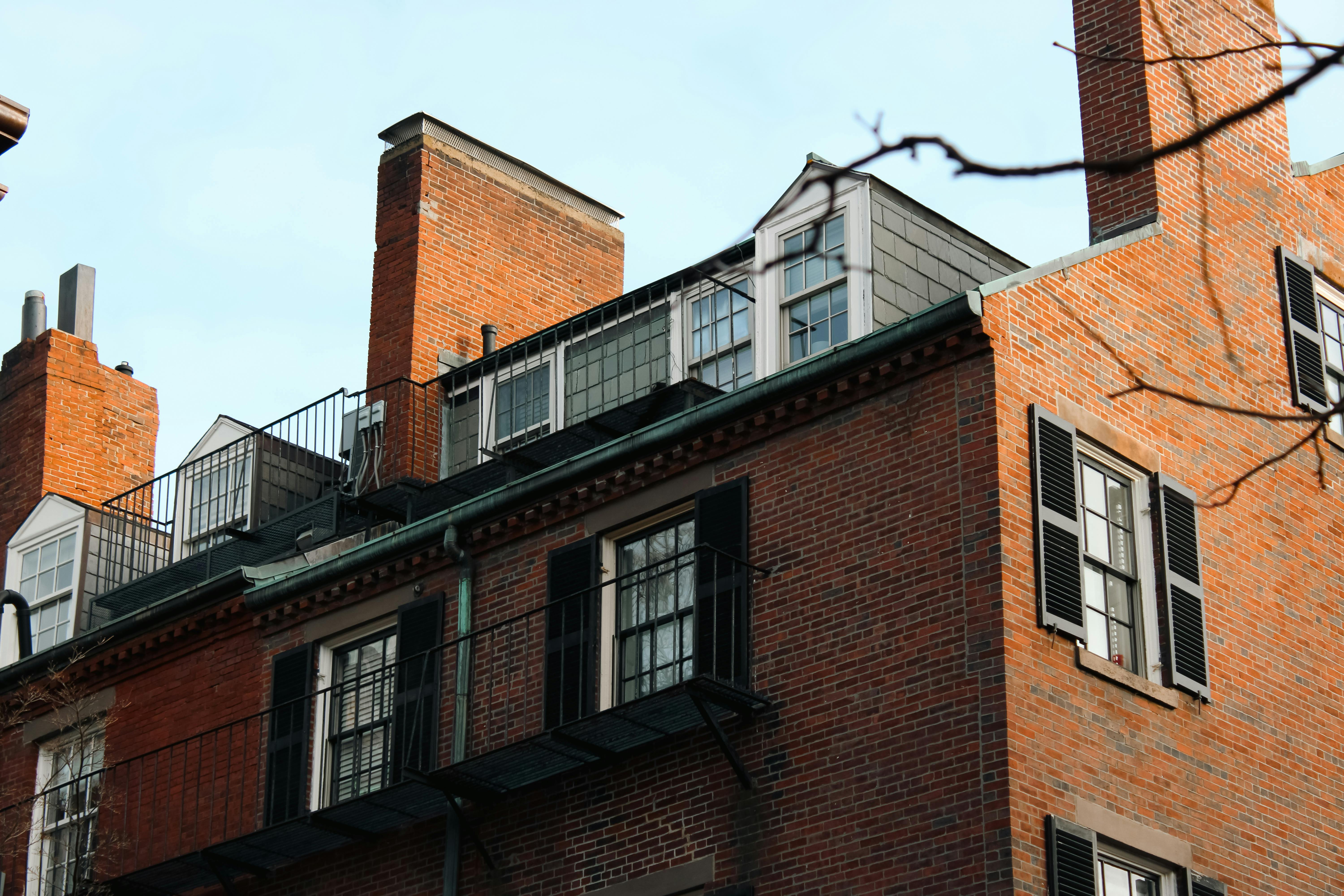Acorn Street, Boston Cobblestone Lane, Colonial Architecture, Red Brick Row Houses, Gas Lamps, Romantic Atmosphere, Window Boxes With Flowers