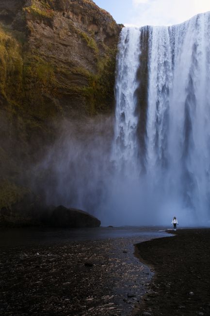 Skógafoss — photo by Priyanshi Garg