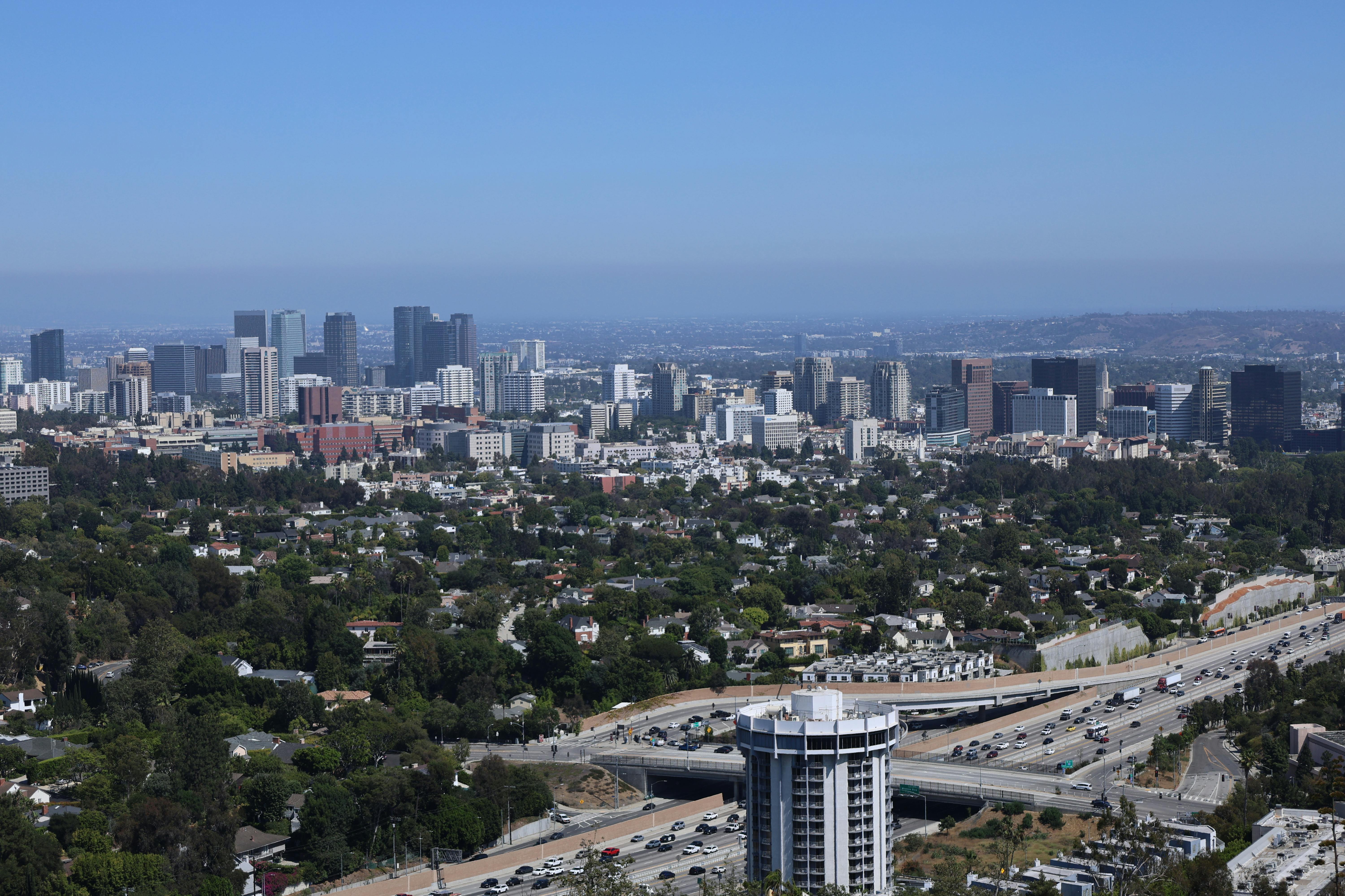 Amber Alert issued for 4-year-old girl abducted in Los Angeles