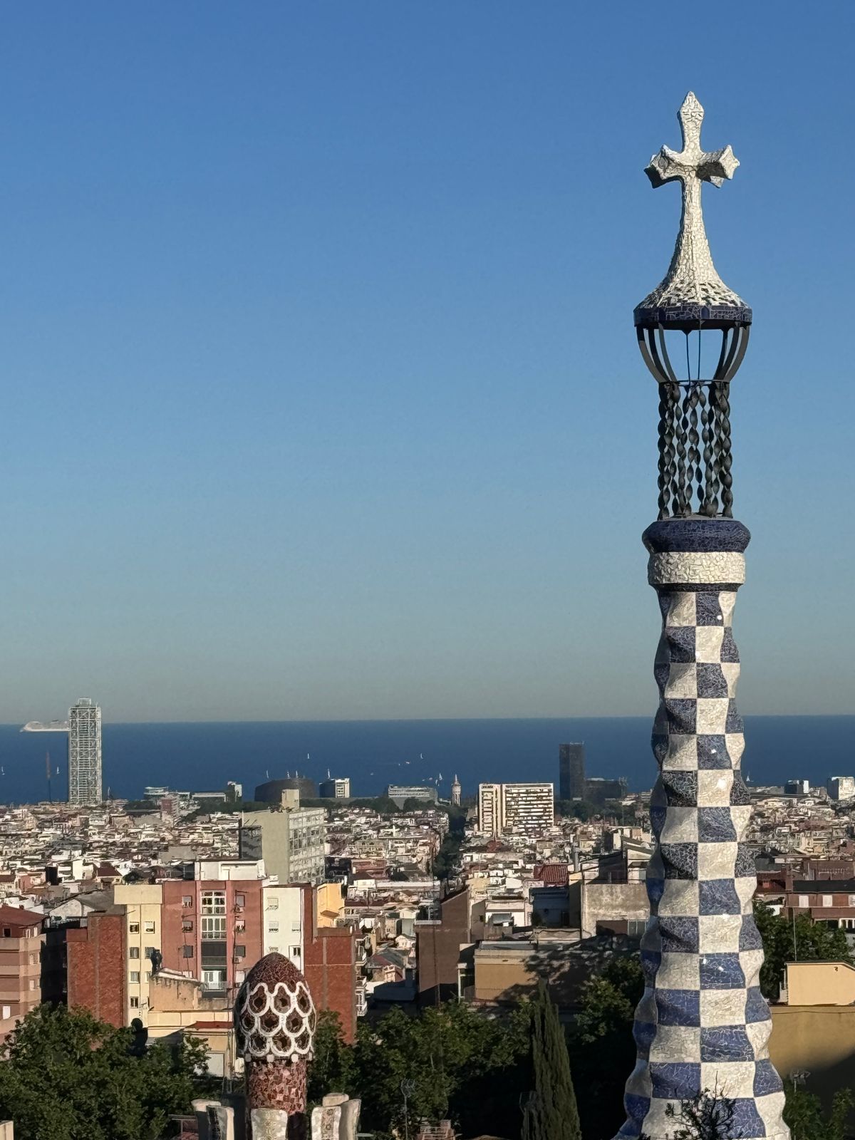 Barcelona — Gaudí's dream, the rhythm of the Mediterranean. (6)