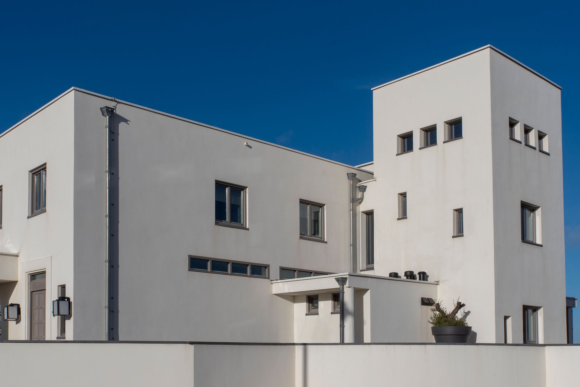 Luxe wonen in Bloemendaal — duinen, zee en discretie