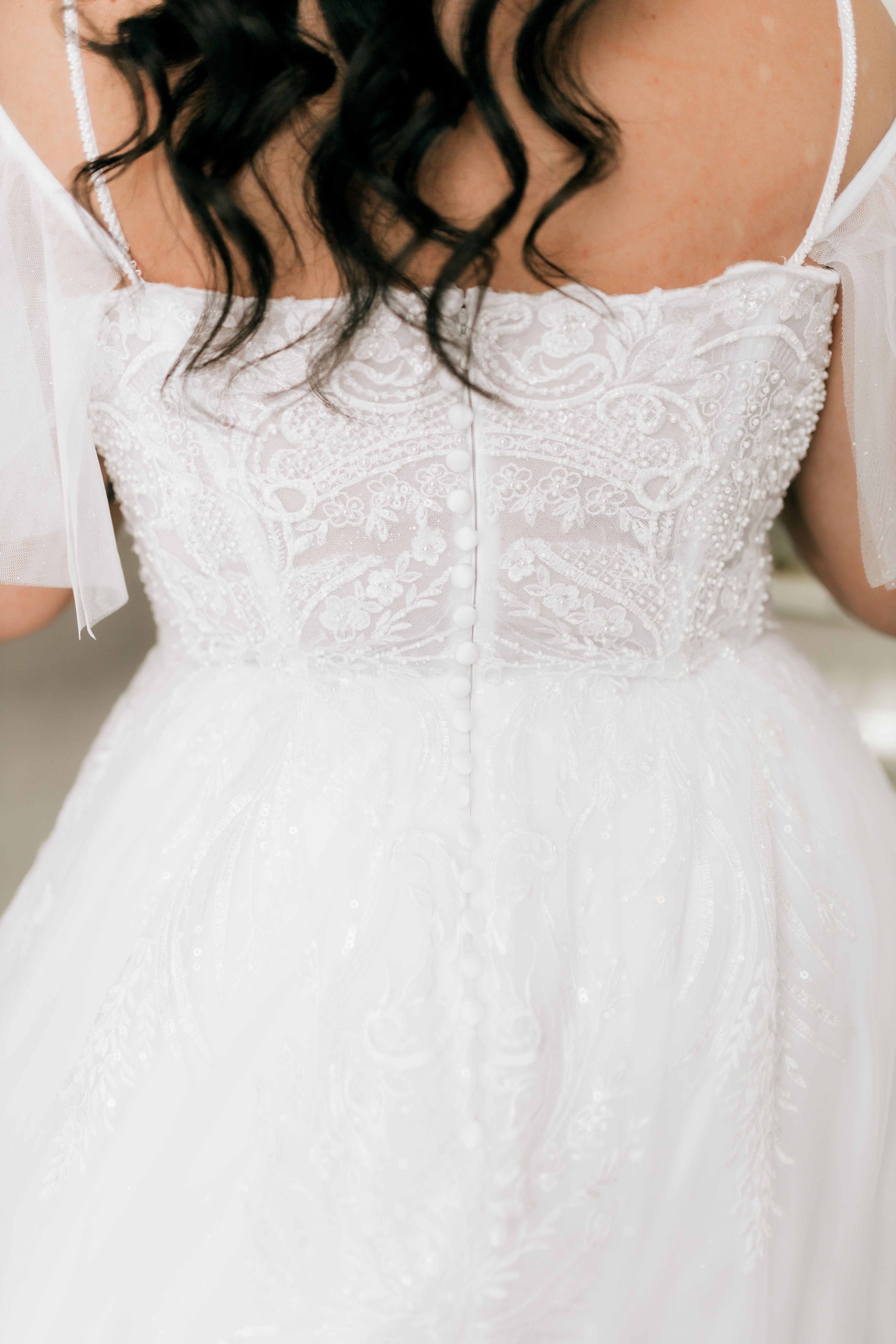 Elegant Bridal Back View in Lace Wedding Dress · Free Stock Photo