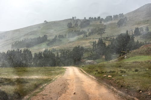 Storm Threat Grows For Ohio And Tennessee Valleys Friday