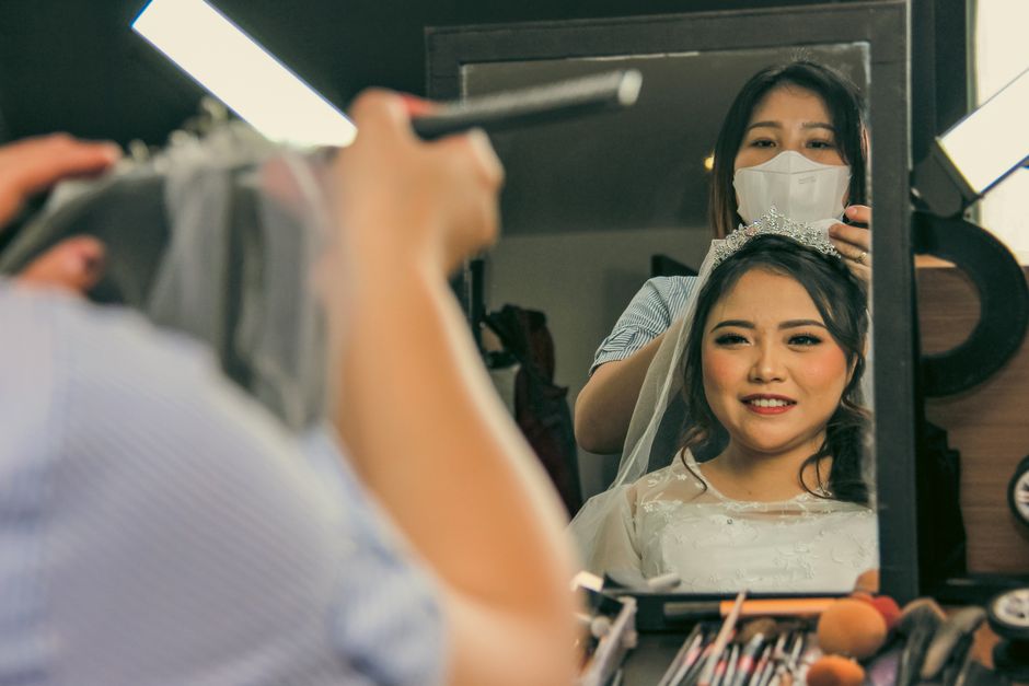 Trang điểm cô dâu tiệc cưới buổi tối phong cách Tây tại Hà Nội