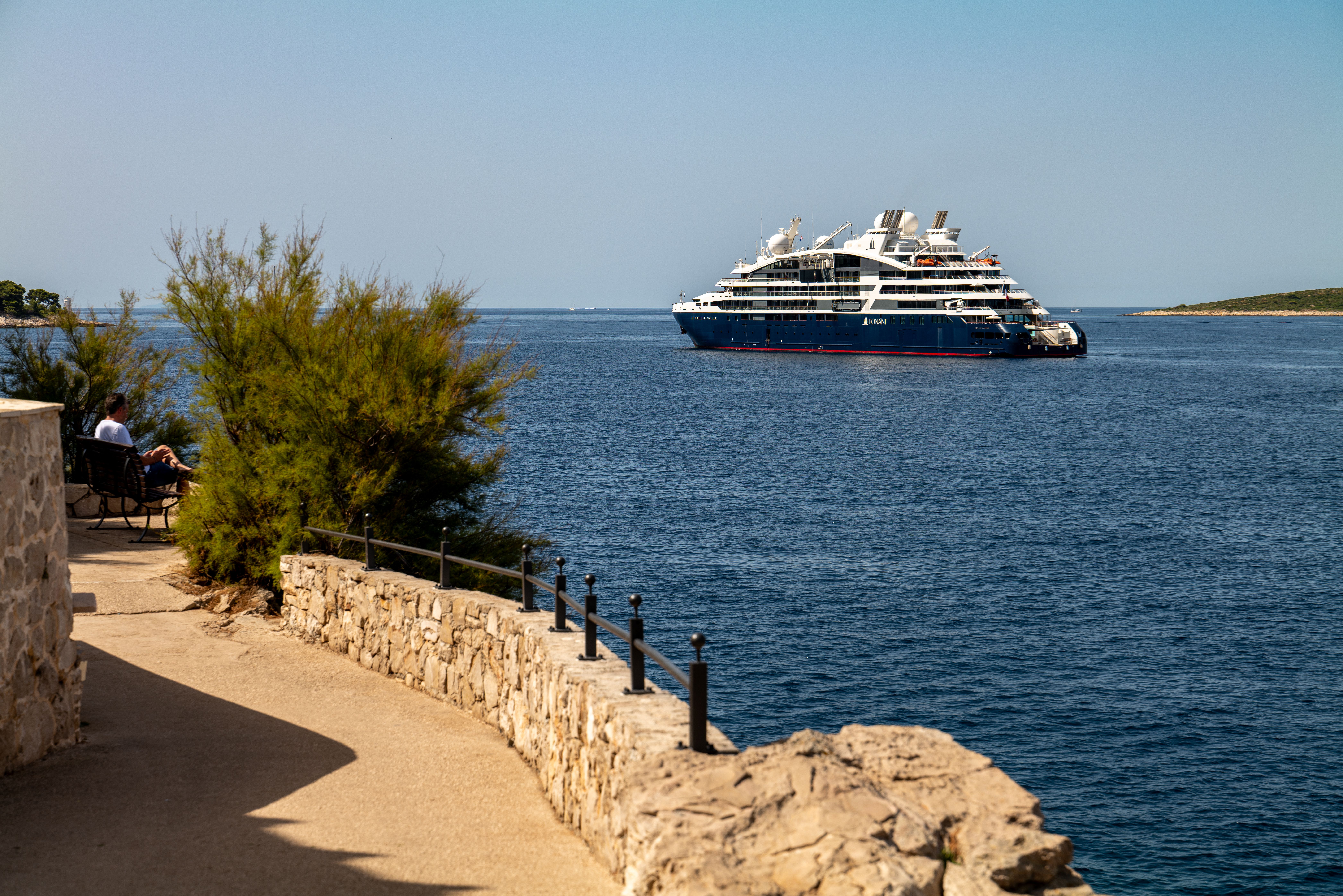 Summer Travel 2026: Why Cruising is the Ultimate Family Vacation — Photo by Vladimir Srajber on Pexels