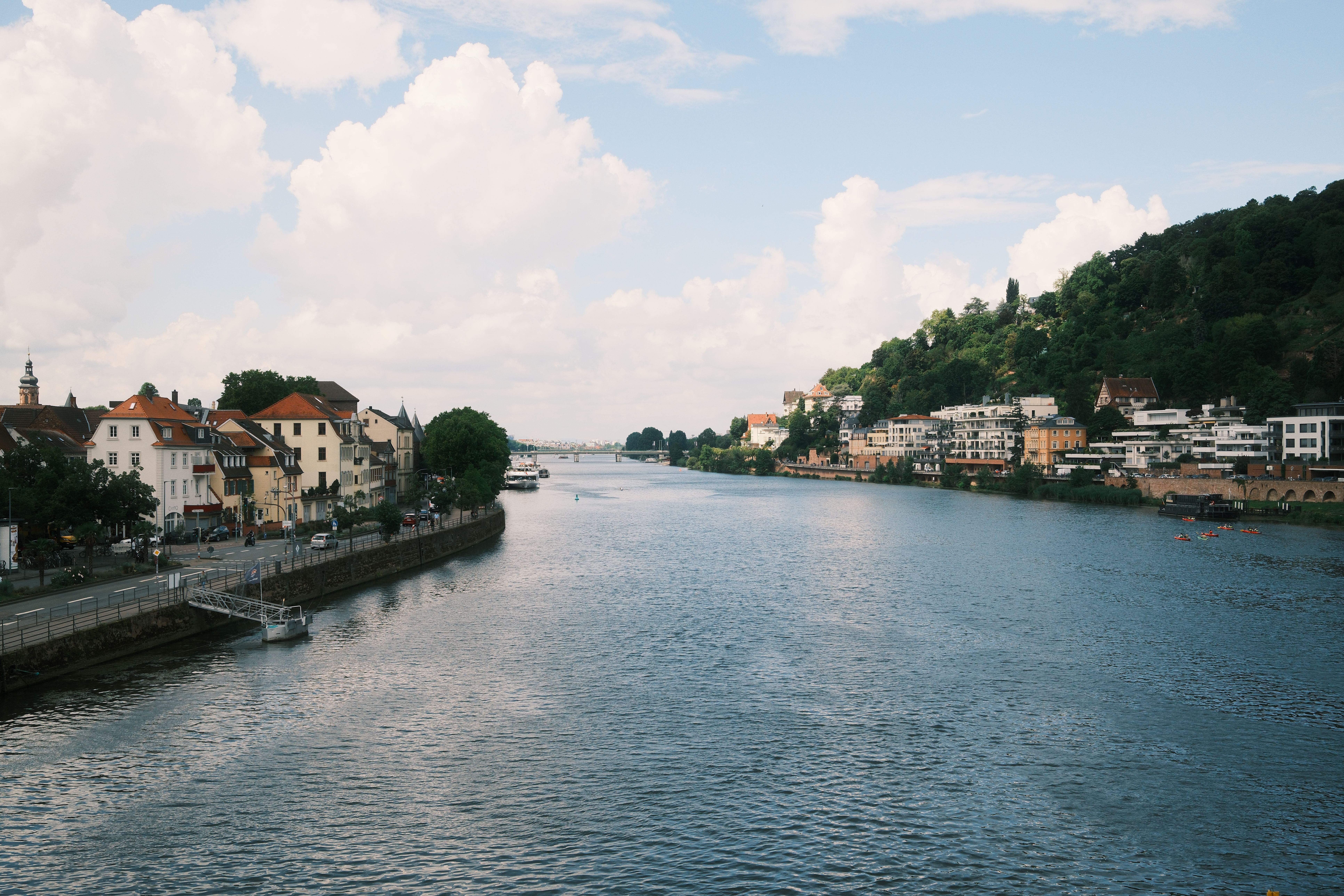 Neckar bei Heidelberg mit Schlossblick