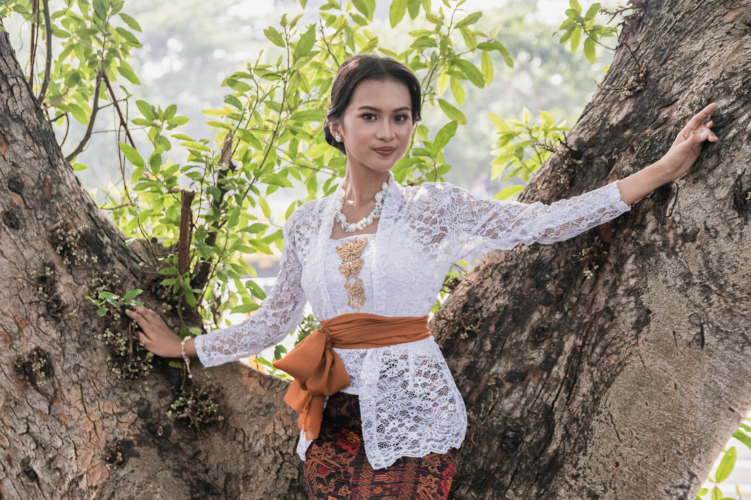 Perbandingan dengan Pendekatan Tradisional