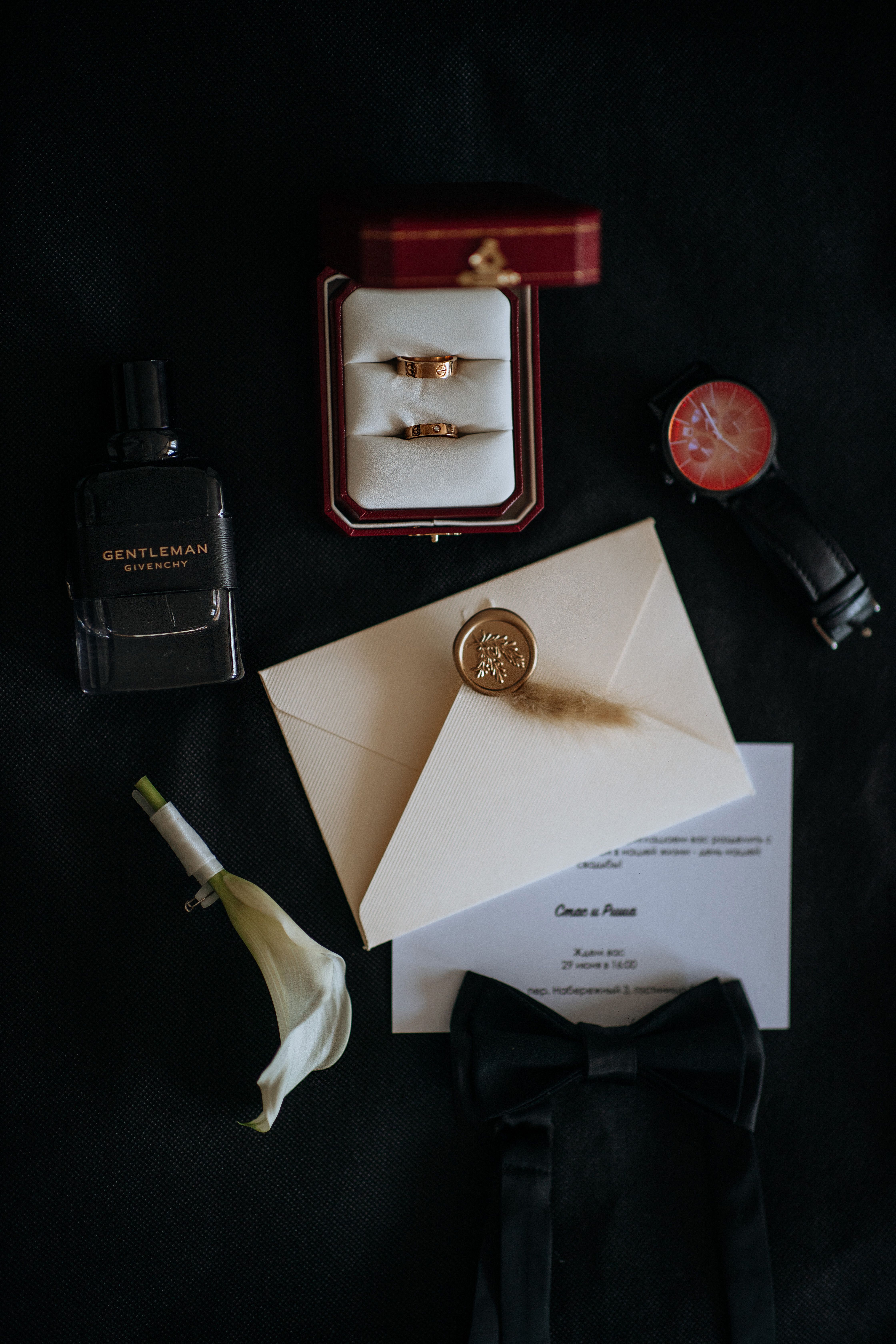 Digital Save the Date vs Digital Wedding Invitation: Timeline and Wording