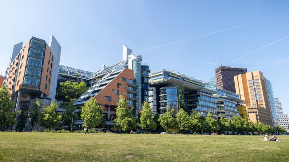 Germany's services sector edges closer to growth in August