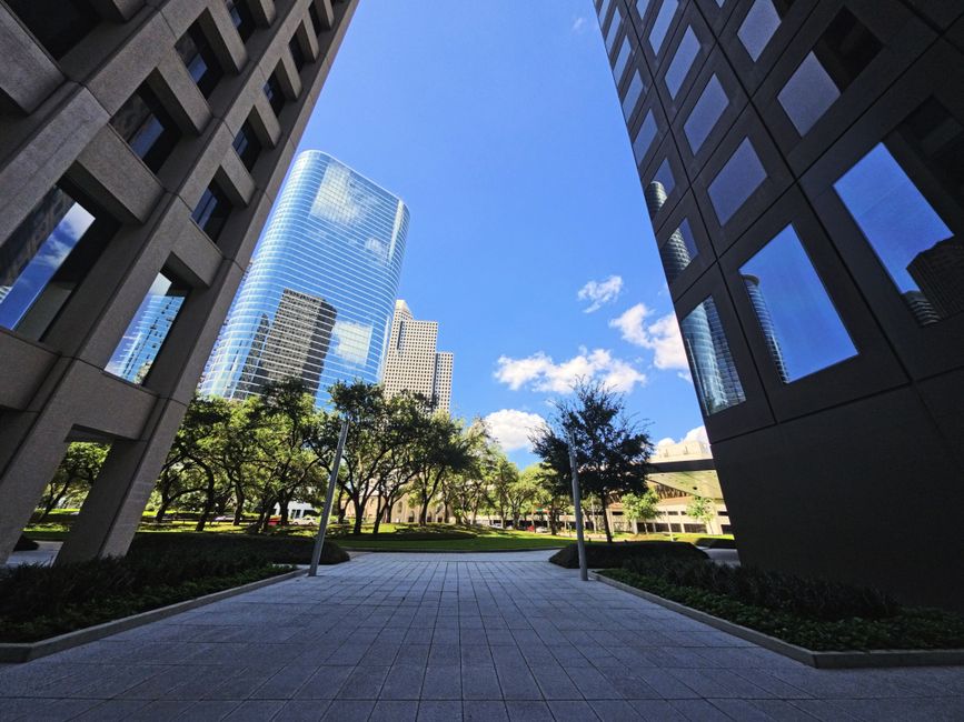 Modern Houston office building Modern Houston office building