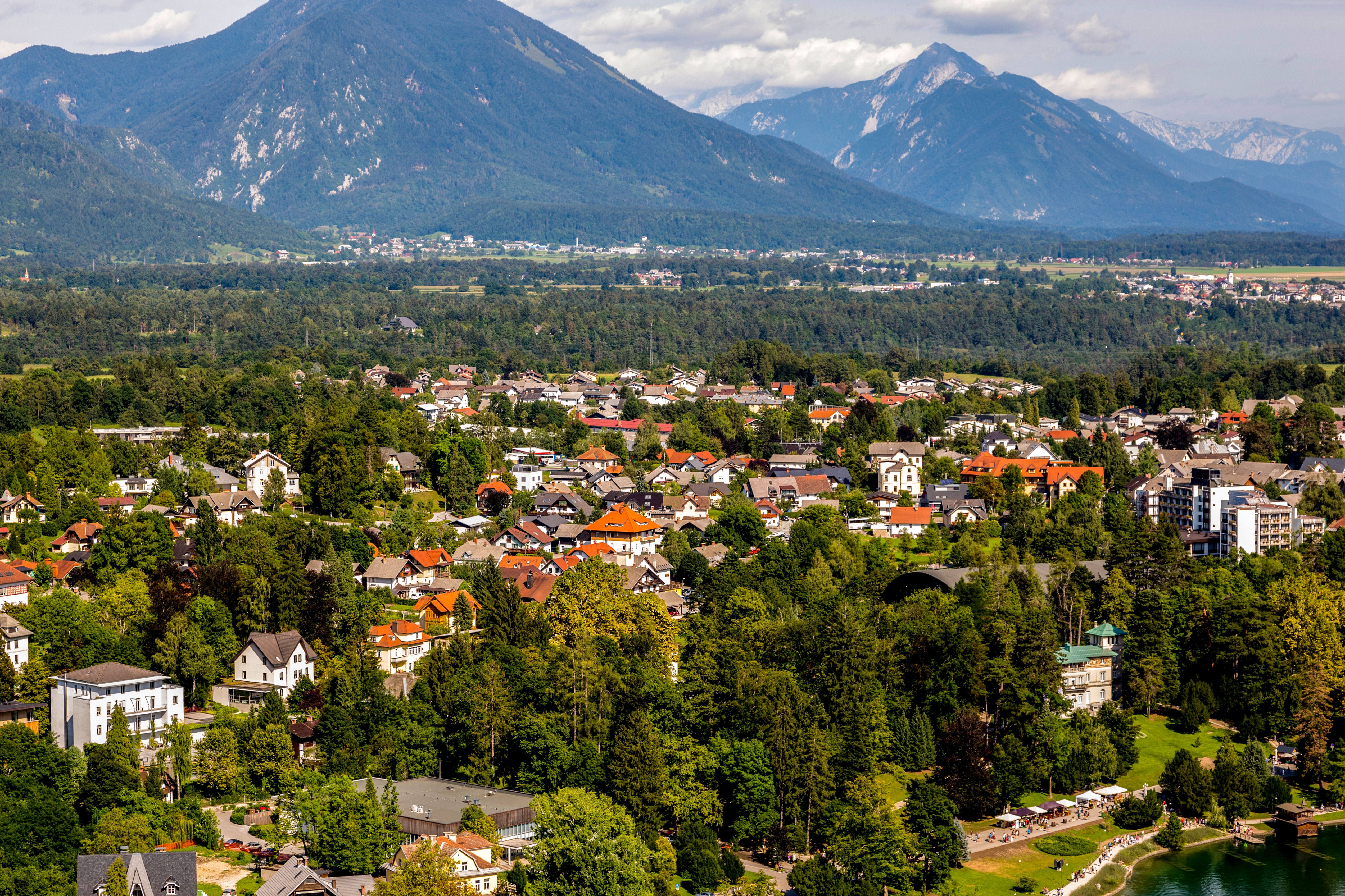 Malerisches Bergdorf in den bayerischen Alpen