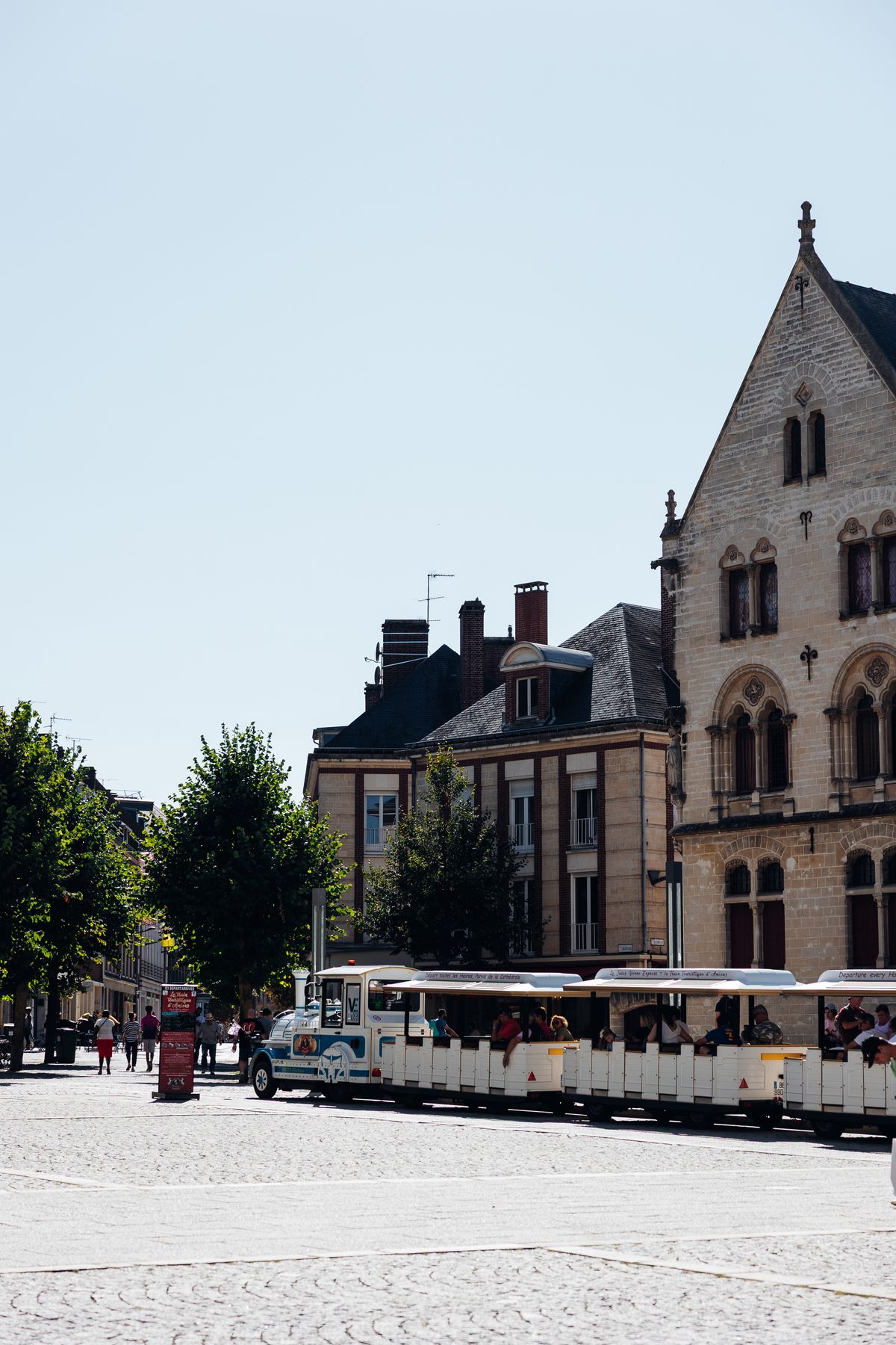Centre-ville d'Amiens avec attraction touristique historique