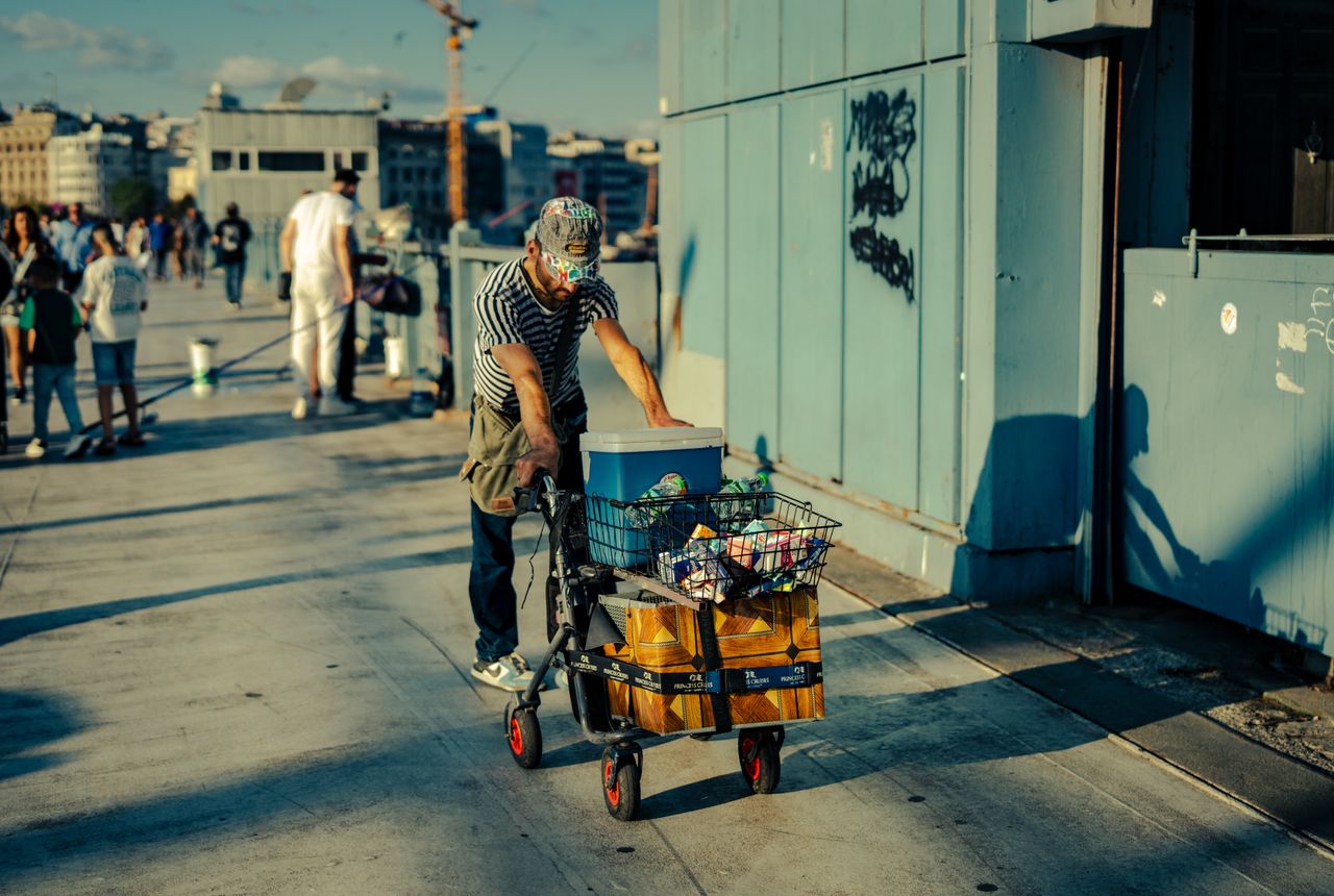 Man and van Hackney — removals work in progress