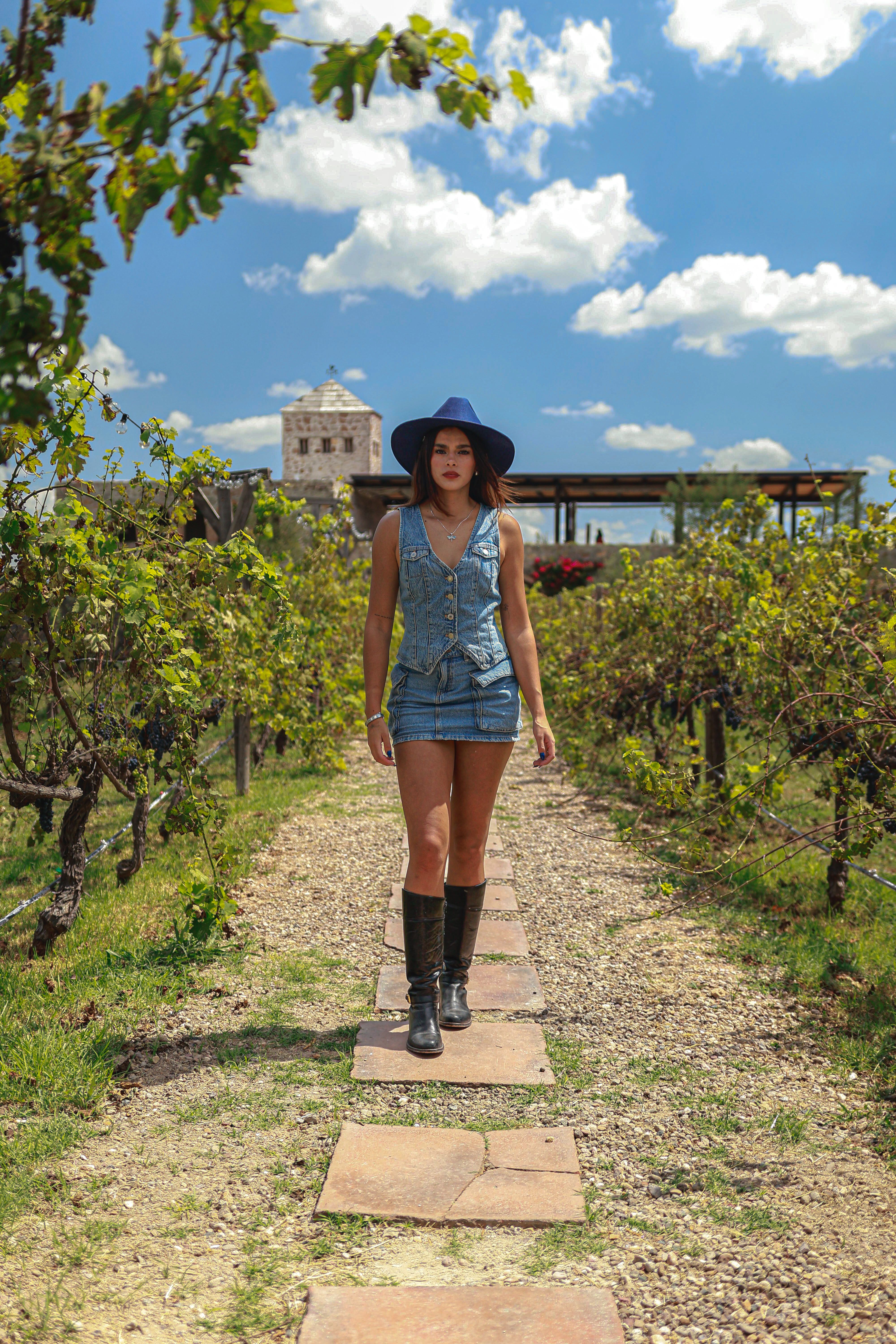 Low Country Casual Attire Photos, Download The BEST Free Low Country Casual  Attire Stock Photos & HD Images