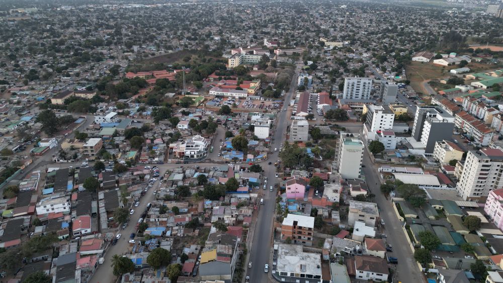 Vista aérea da cidade de Matola, Moçambique