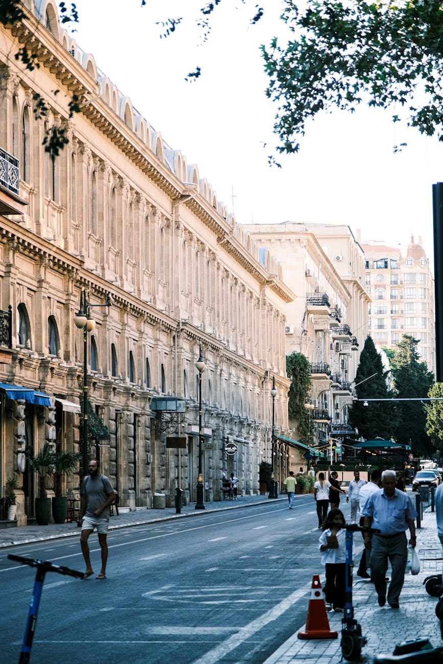 How to understand User Frustrations and Build Authority in Specific Industries