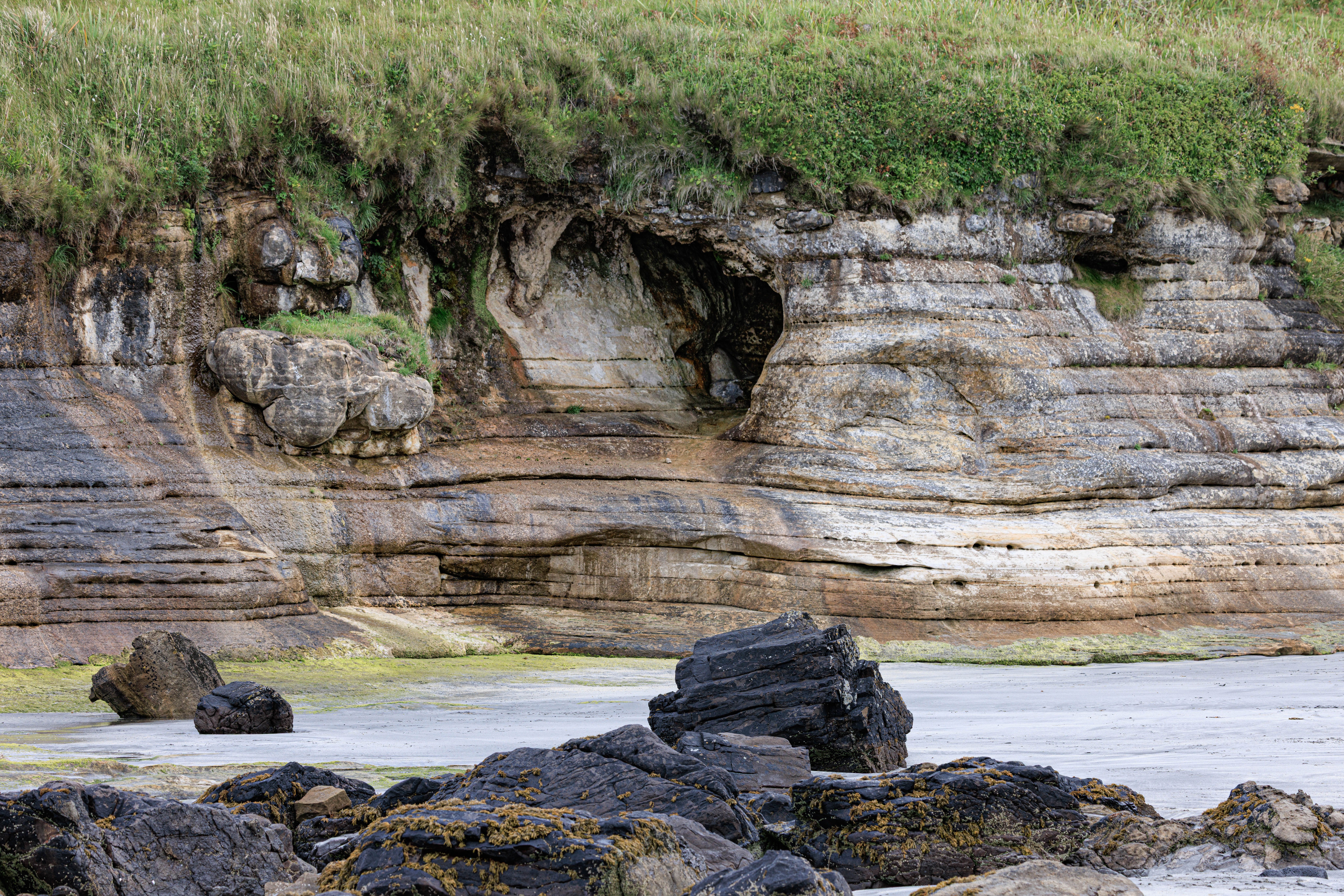 Samhah Northeast Outcrop Beach view 3