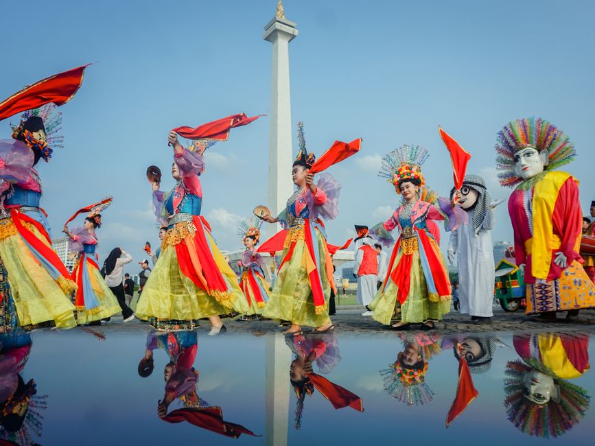Travel Insurance for Performing Artists on Tour Abroad UK 2026