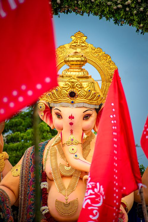 Free Vibrant statue of Lord Ganesh during Ganesh Chaturthi festival in Vadodara, India. Stock Photo