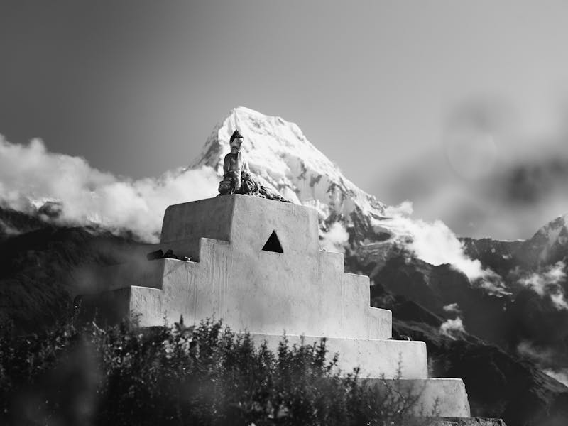 pexels-photo-33535352 Podcasts Bien-Être: Boostez Votre Moral et Votre Équilibre Intérieur