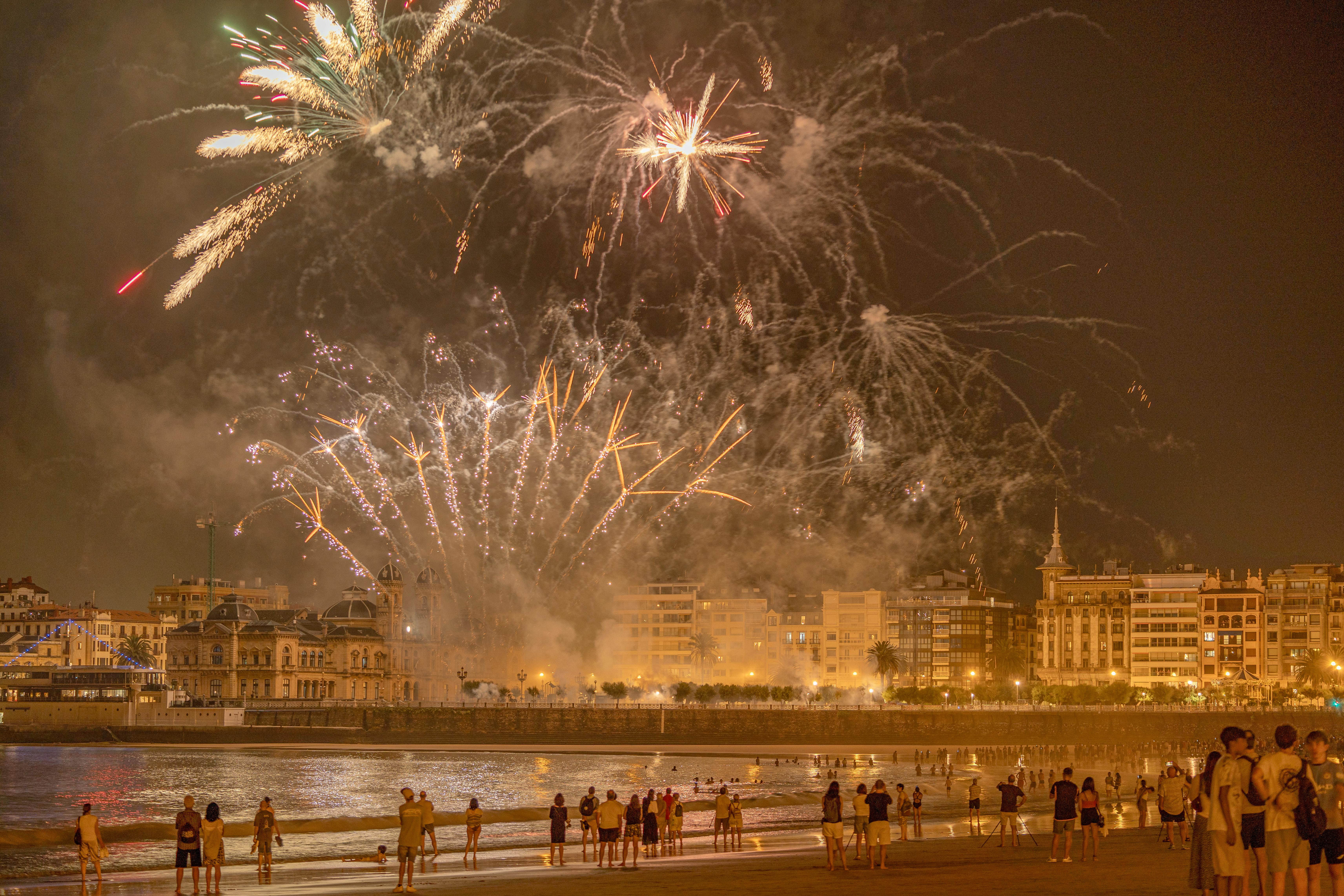 How to Plan the Perfect Night Out for Bristol's Fireworks Festival