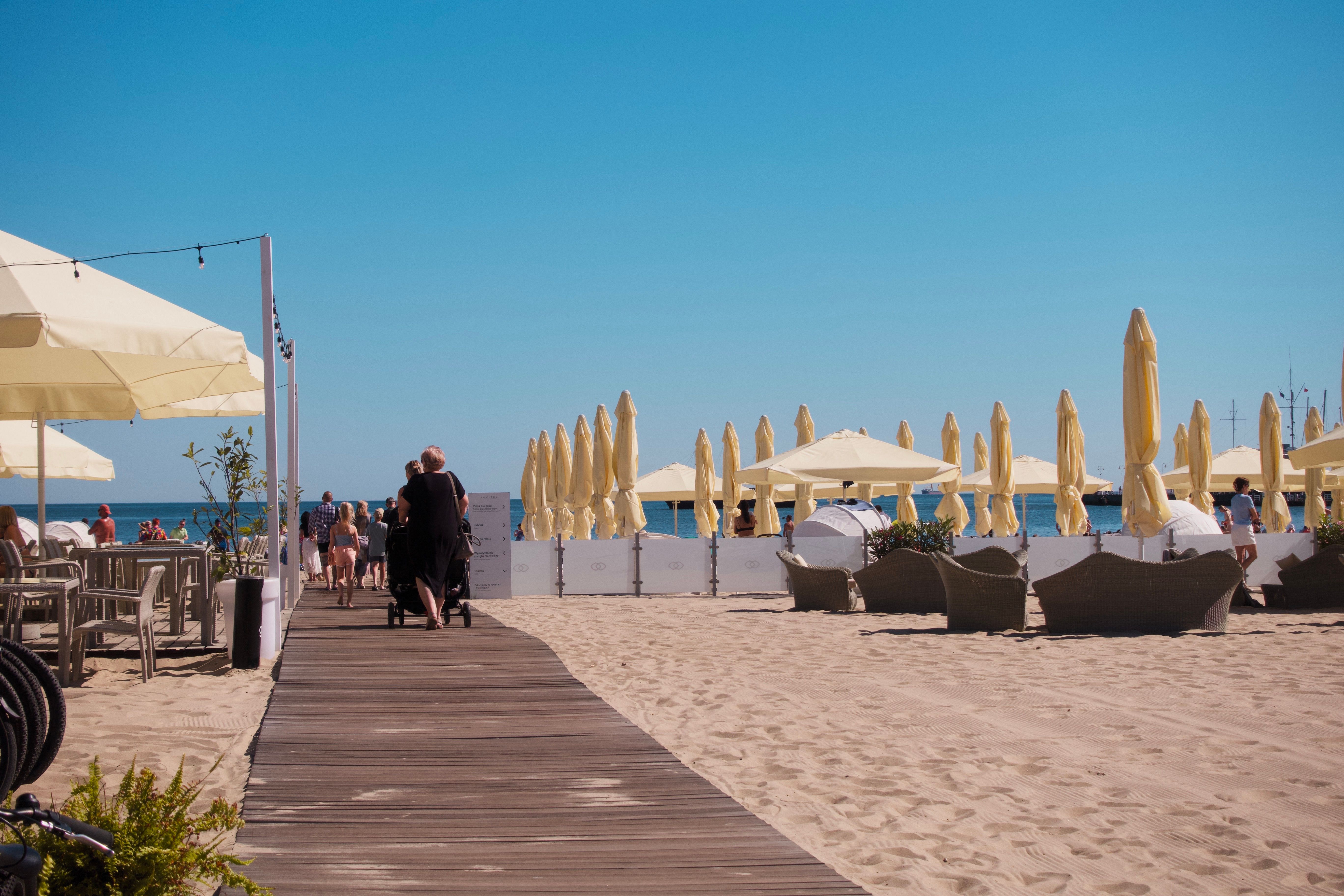 Trójmiasto w ogniu dyskusji: studenci, GPS i plażowy triumf