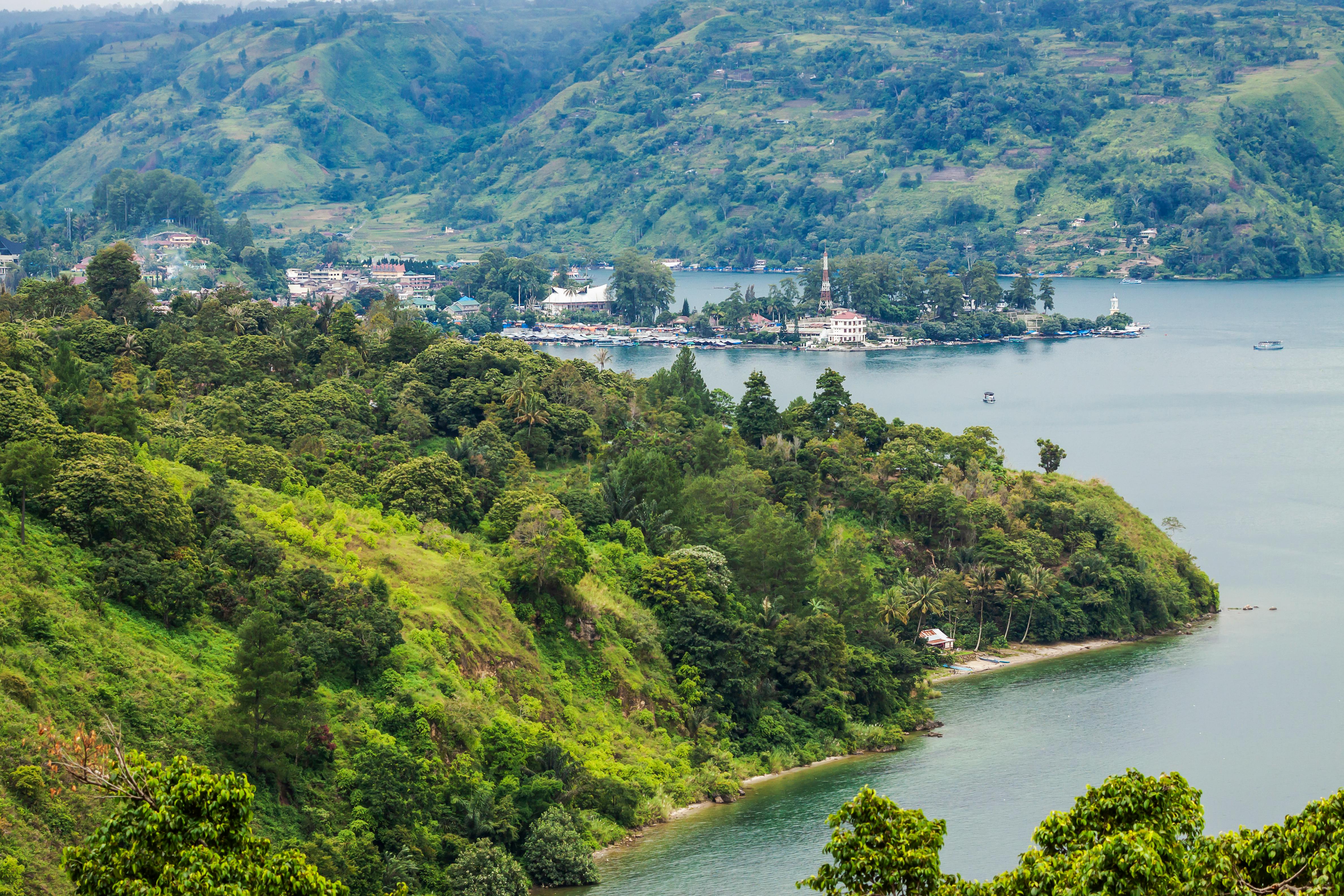 Lake Toba, keindahan alam di Indonesia