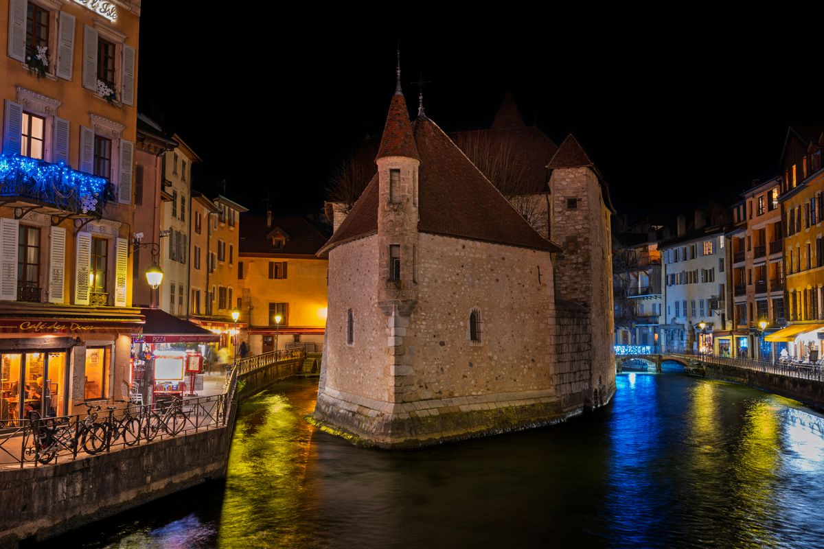 hiver Annecy activités - Découvrir Annecy sous la neige : centre historique et patrimoine
