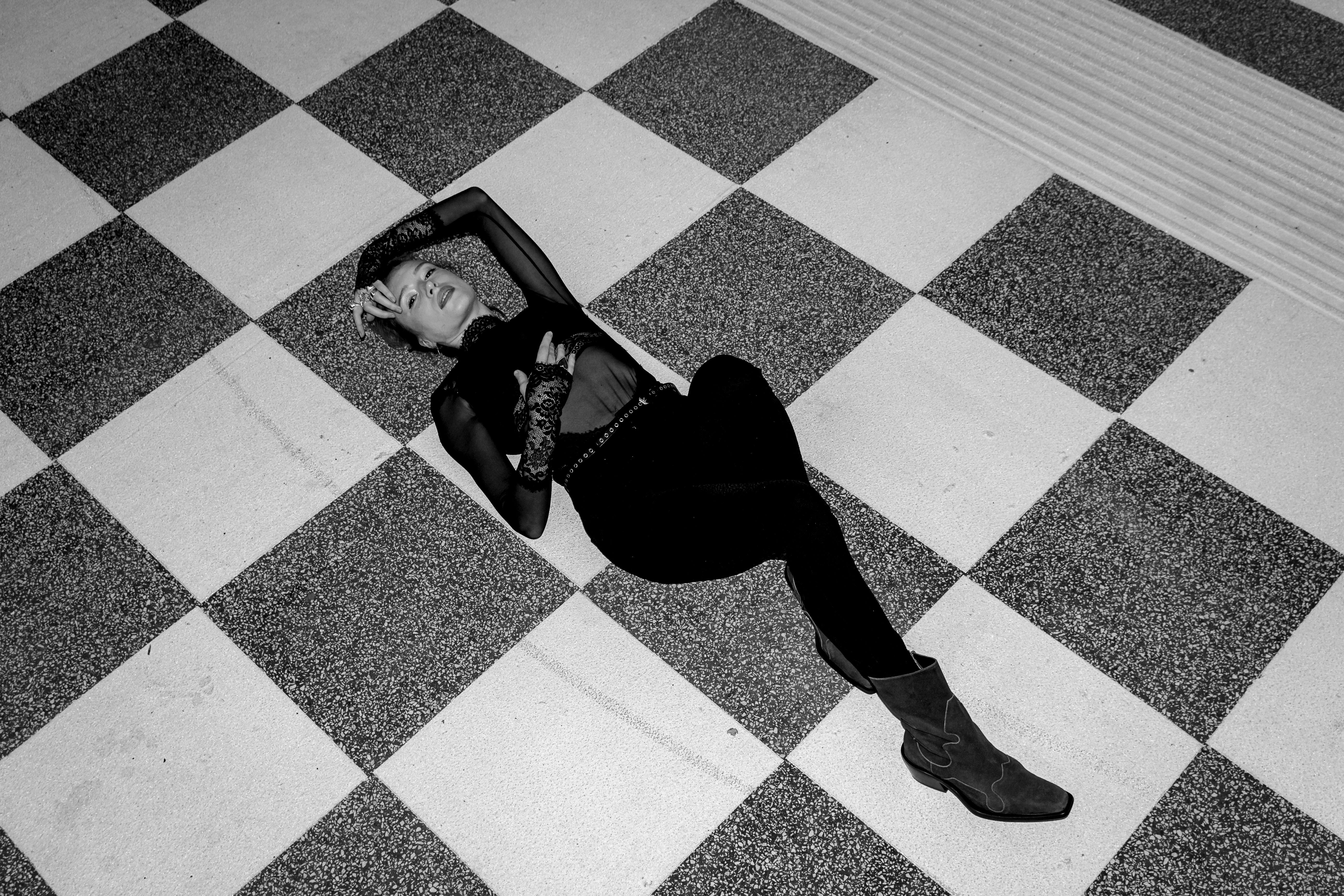 Checkerboard Marble Floor Tiles