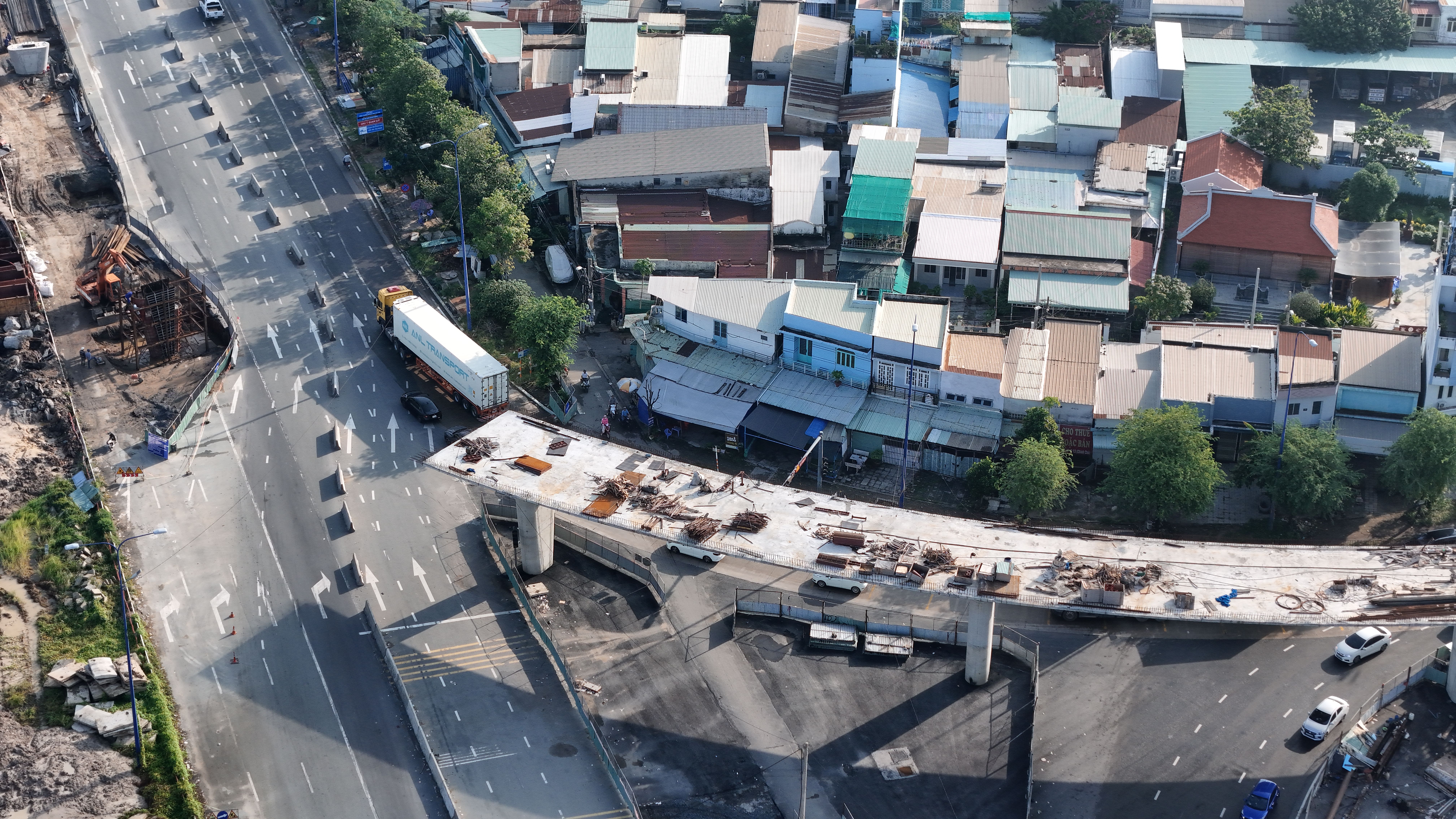 Aerial View of Road Construction in Ho Chi Minh City · Free Stock Photo