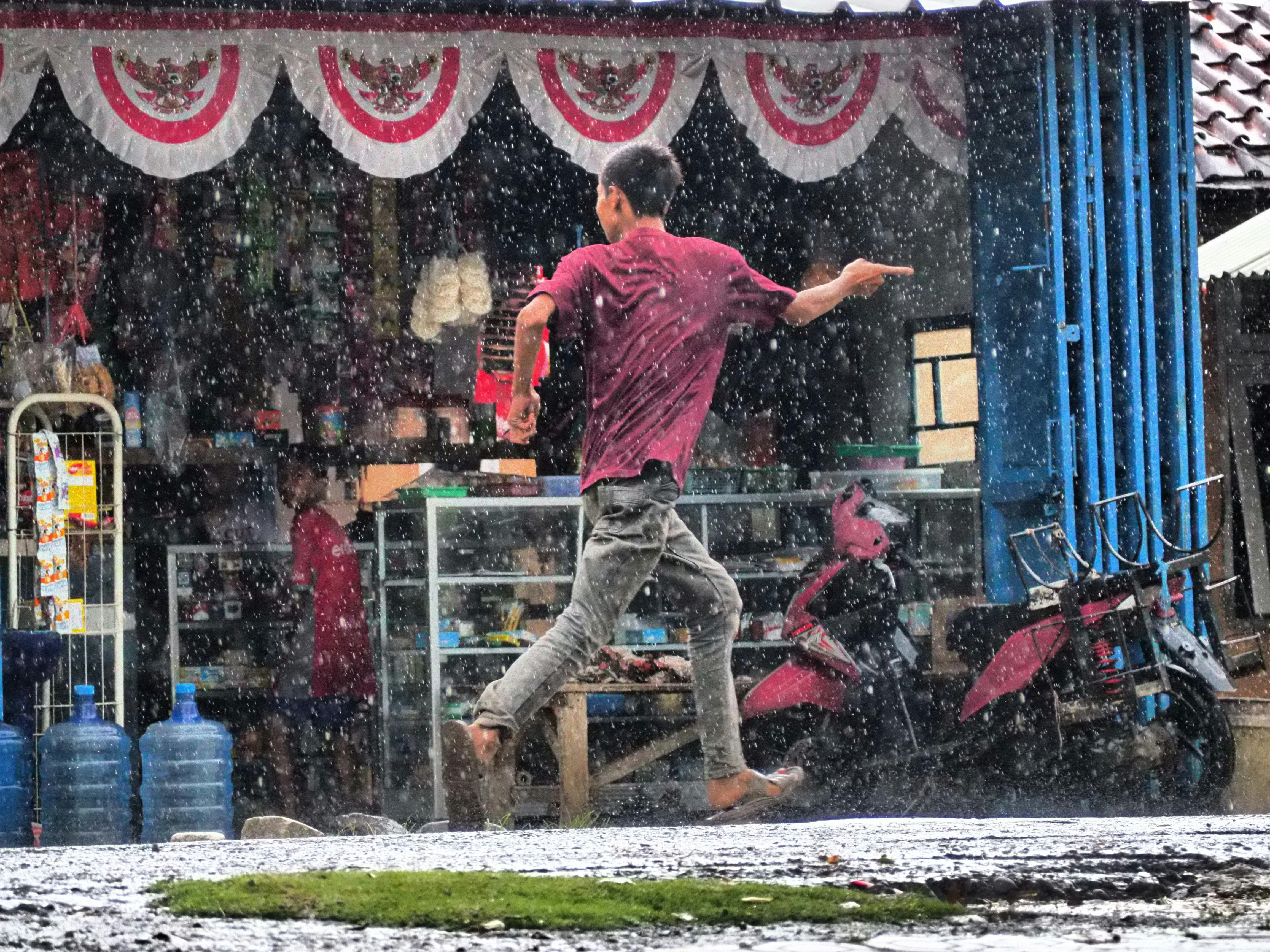 開彩券行好賺嗎？全台破萬家直追超商！💰