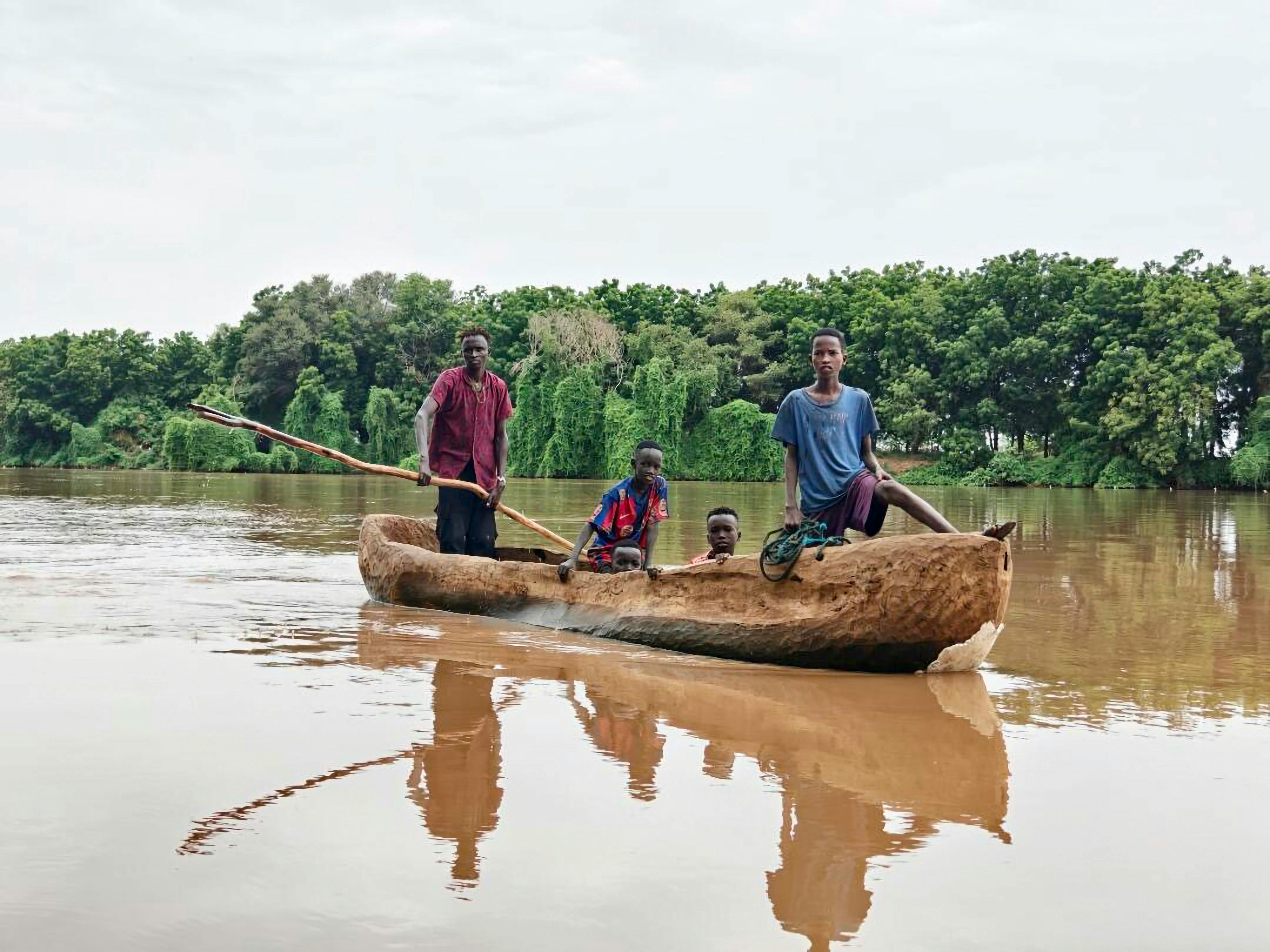 Panduan Seru Menelusuri Silsilah Keluarga Sebelum Ancestry Travel