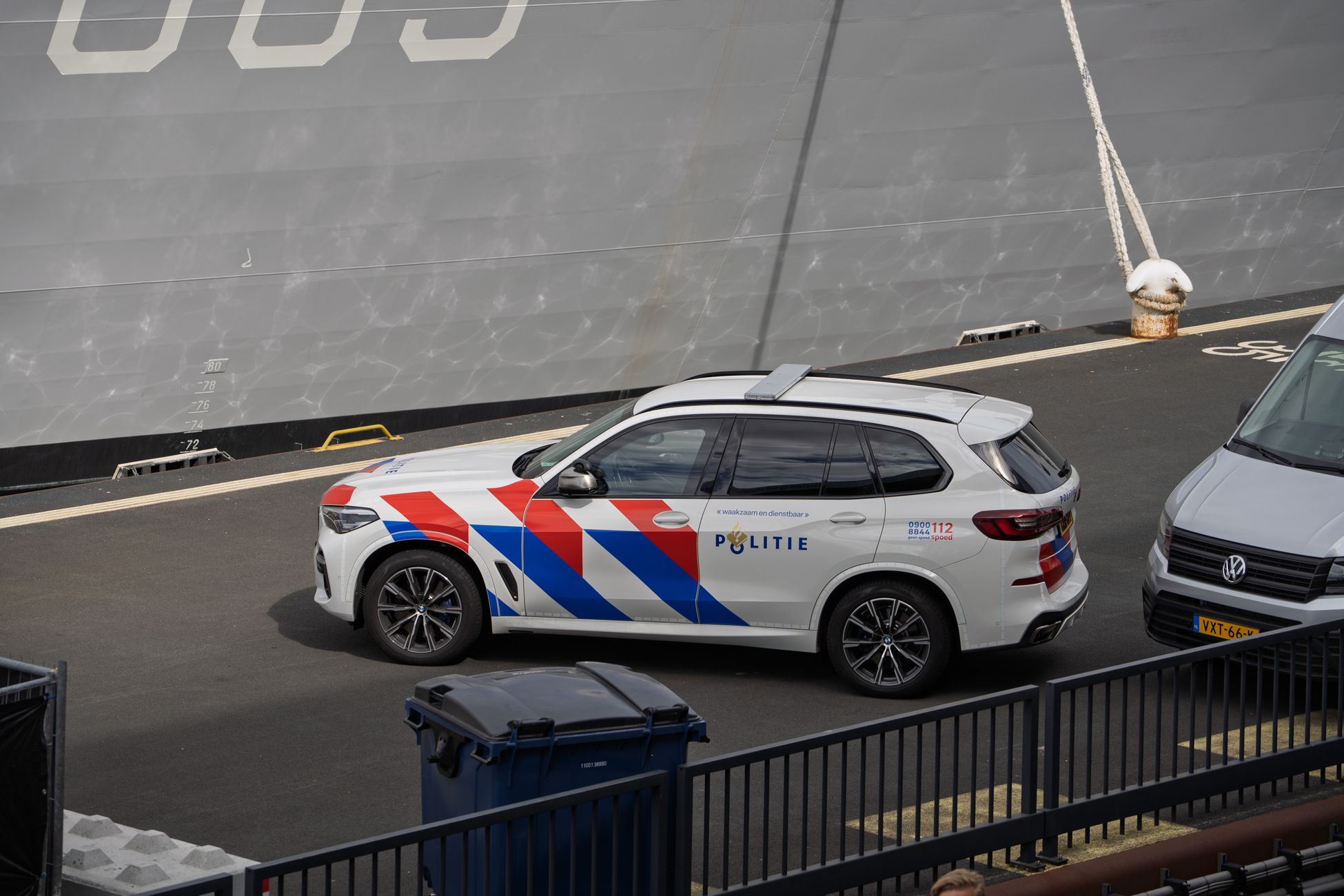 Rijkswaterstaat schrapt onderhoud Friese wegen; doorzoeking garagebox deel van plofkraakonderzoek