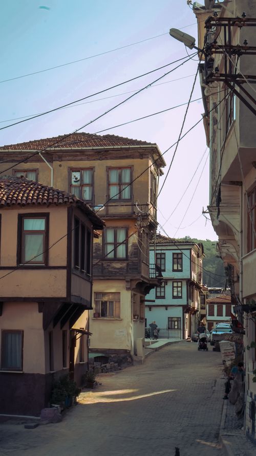 Free Scenic view of traditional Ottoman architecture in Bursa, Türkiye. Enjoy the historic atmosphere and cultural heritage. Stock Photo