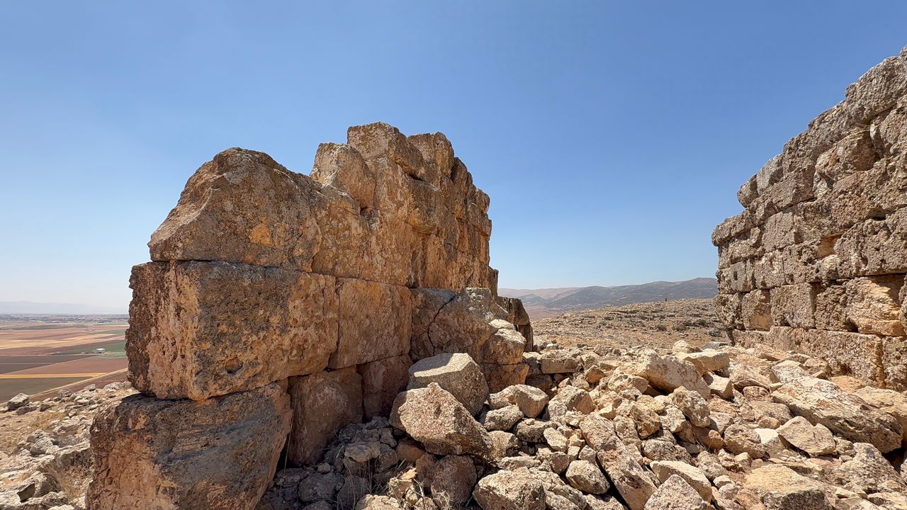 Israël ordonne l’évacuation de Deir Zahrani avant une frappe ciblée