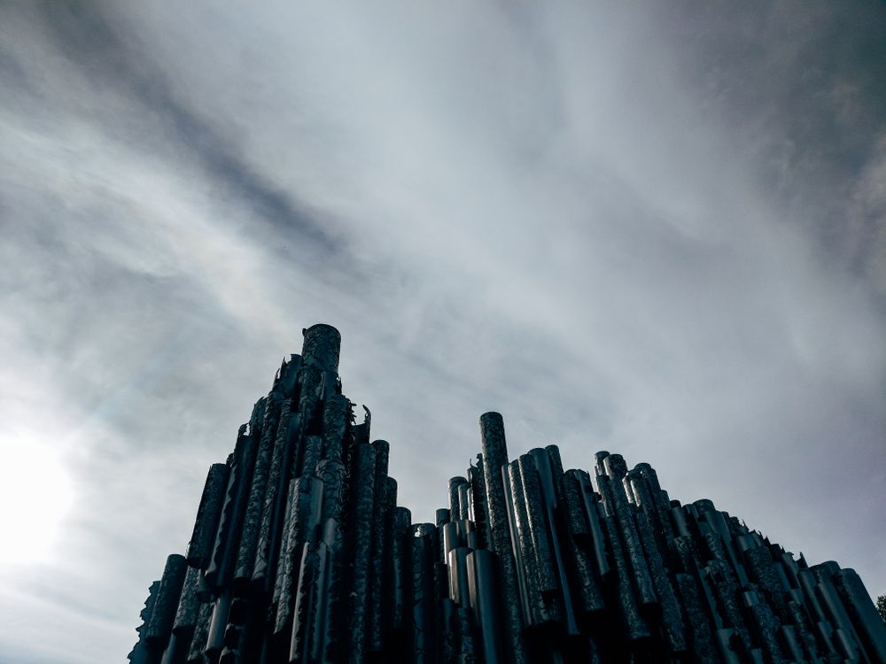Monumentul Sibelius din Helsinki, sculptură din sute de tuburi de oțel